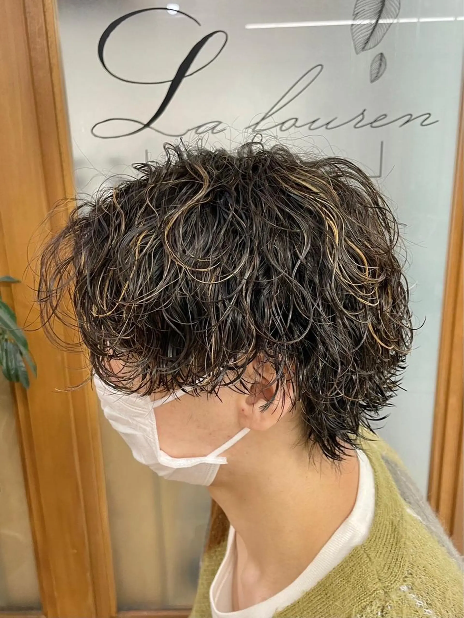 パーマ メンズ メンズパーマ プードルパーマ メンズツイストパーマ 波巻きパーマ メンズウルフカット カット ヘアカラー 立川メンズパーマ職人 小泉文人のヘアスタイル
