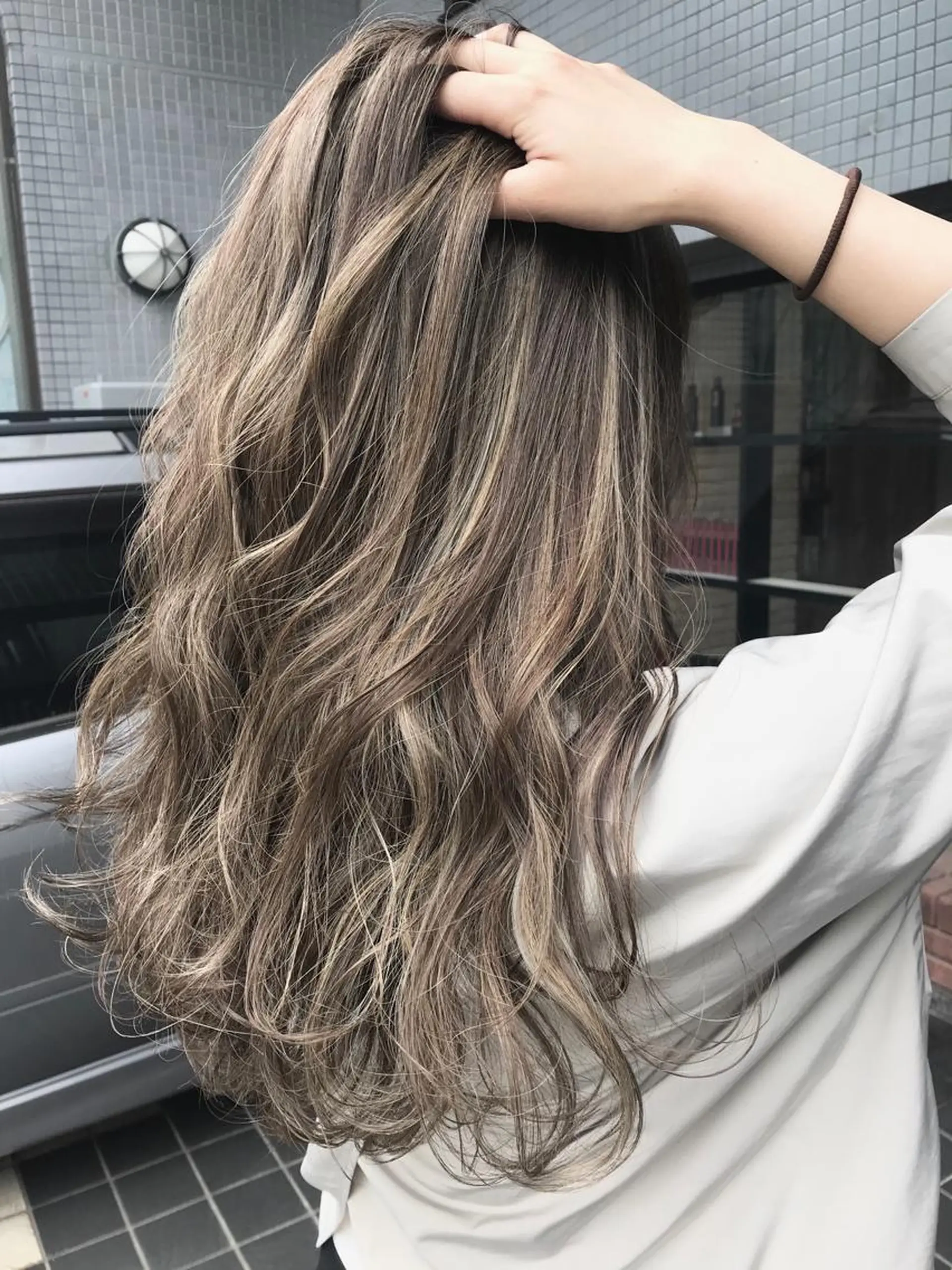 セミロング カラー ハイライトカラー ハイライト 森本 笑のヘアスタイル