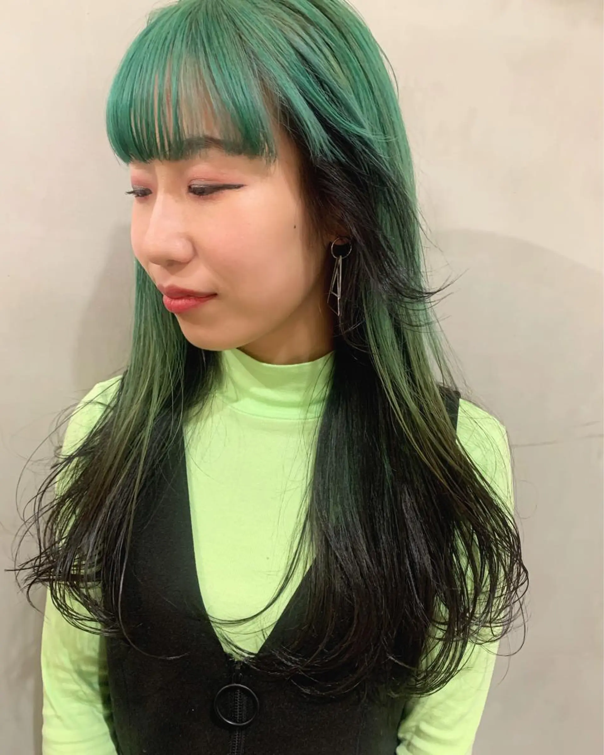 ロング カラー ヘアカラー トリートメント 優 作のヘアスタイル