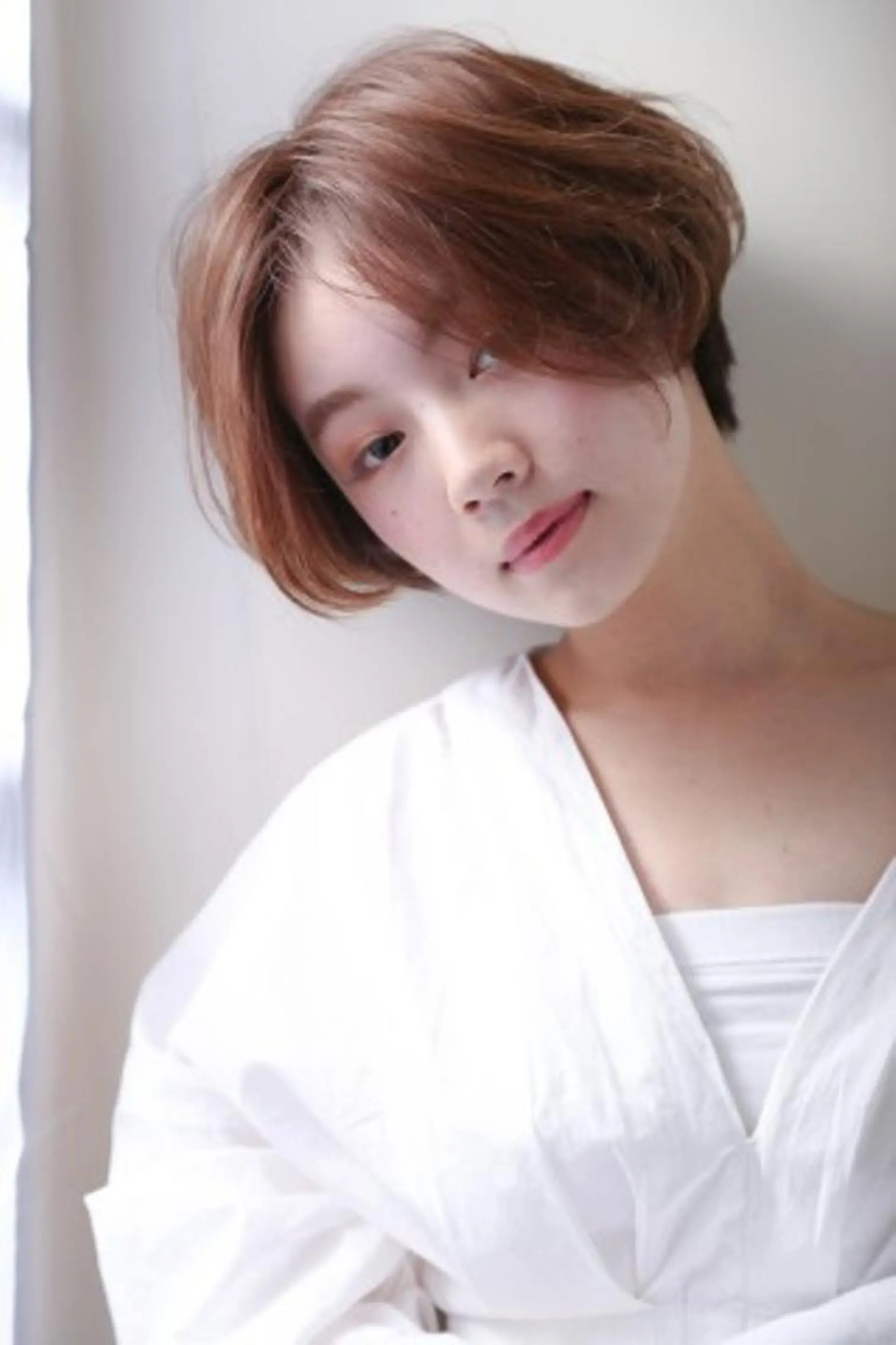 ミディアム 江原 彩華のヘアスタイル