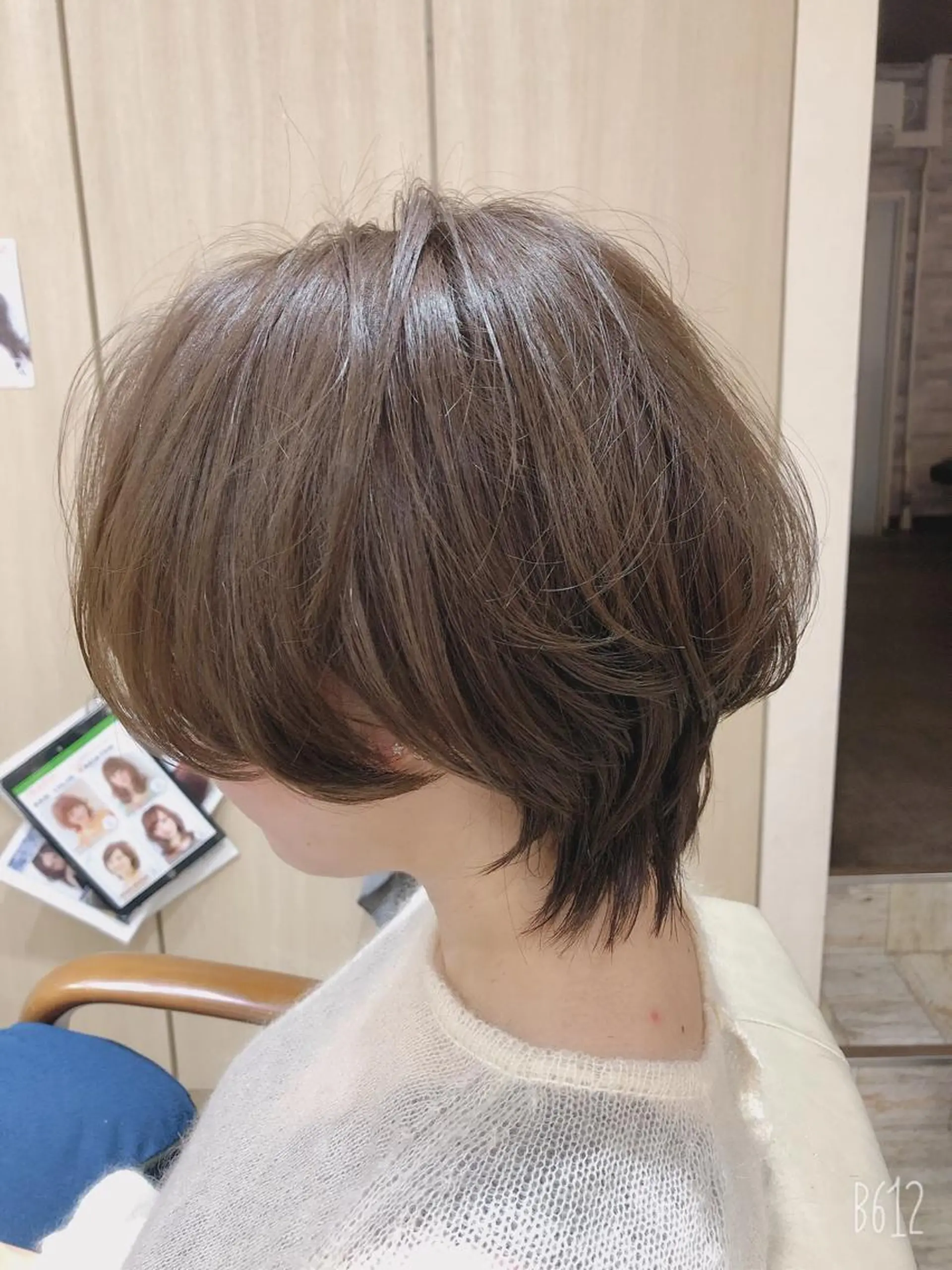 ショート カラー ワンレンボブ アッシュ ベージュカラー ショコラベージュ ダークアッシュ カット ヘアカラー トリートメント 【垢抜け大人髪】 TIARA西山のヘアスタイル