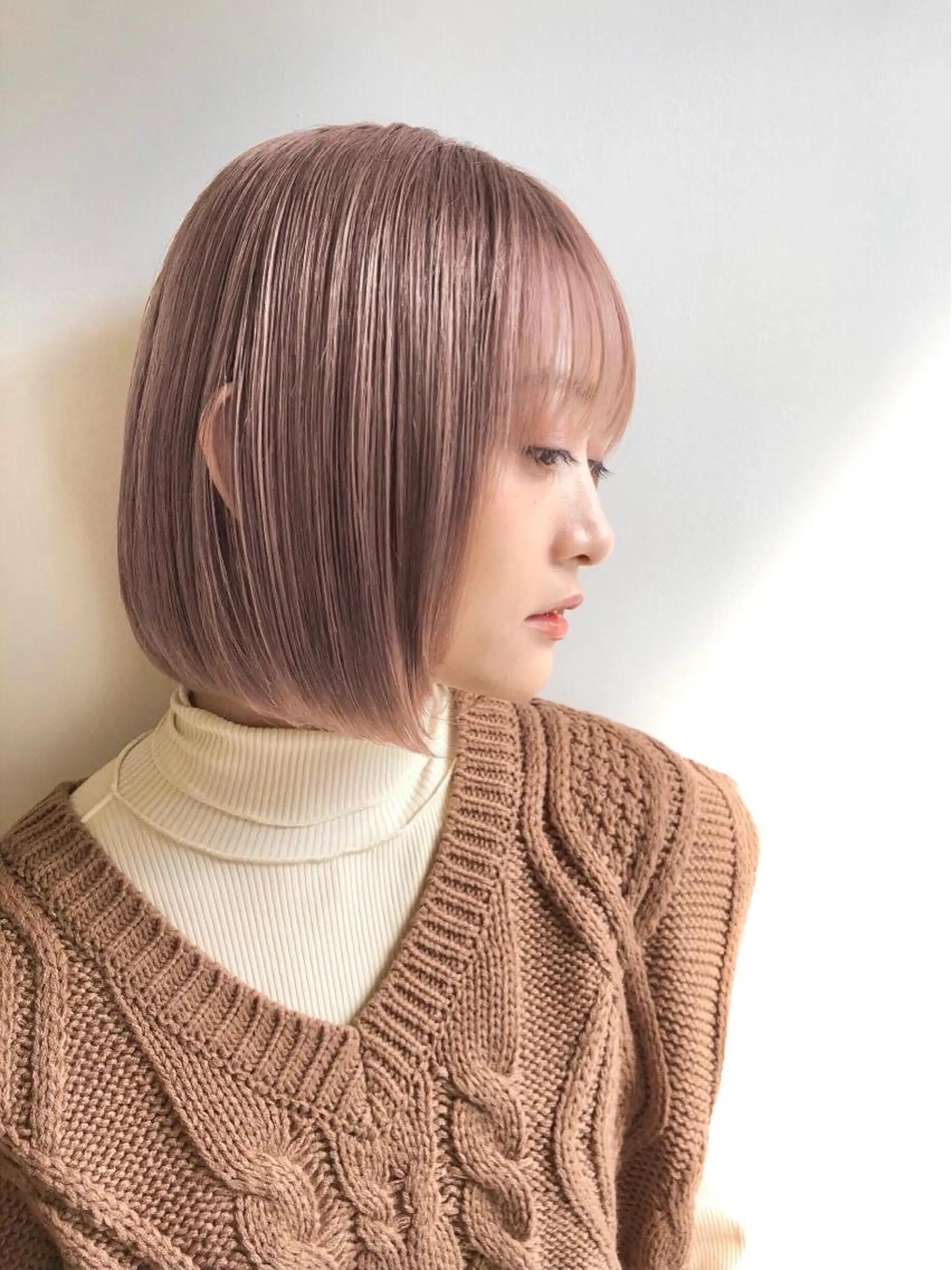 ショート カラー ヘアカラー ⭐ハイトーンブリーチ ミルクティーピンクのヘアスタイル