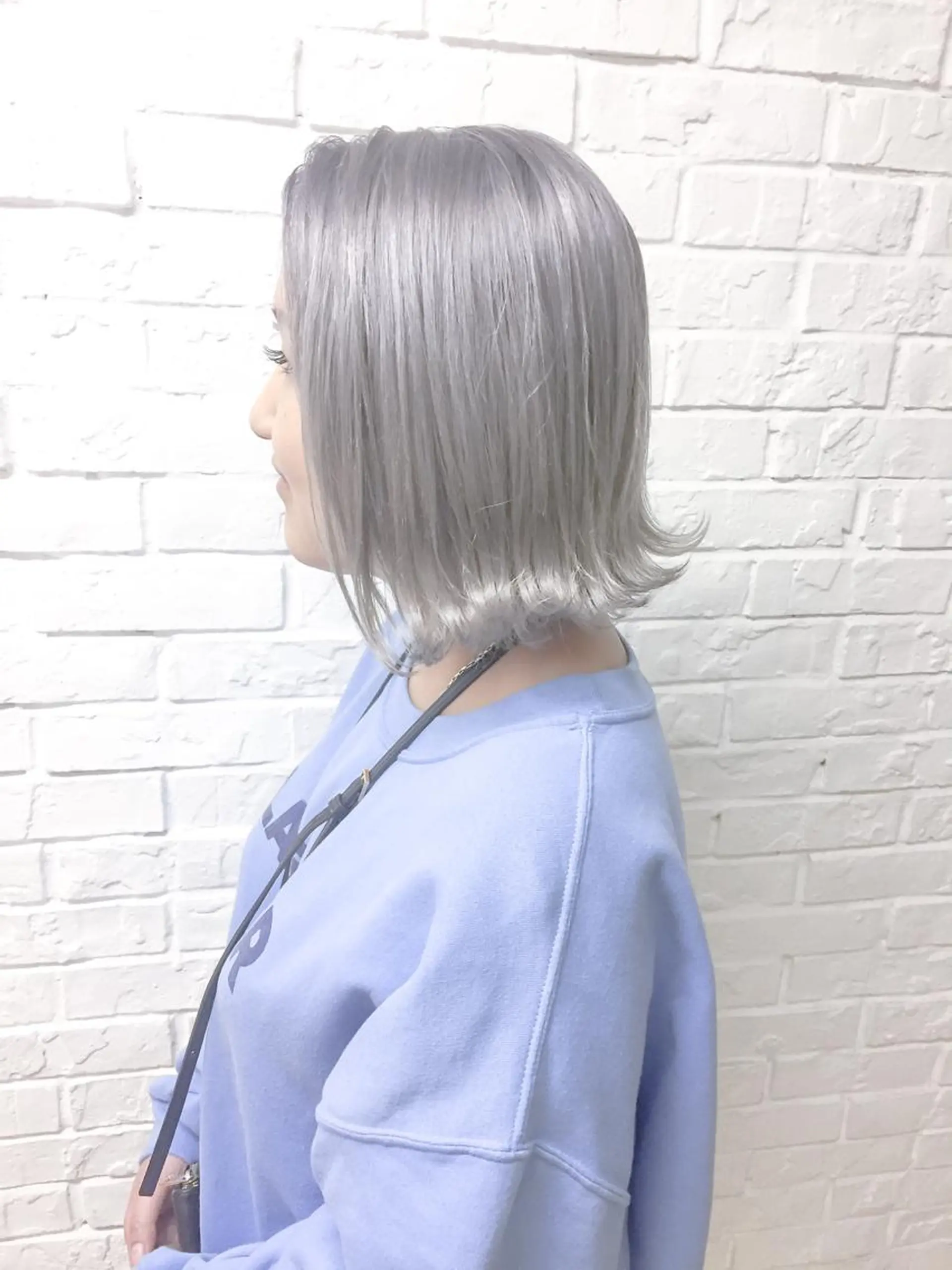 ショート カラー アッシュ シルバー シルバーアッシュ 外ハネヘア ヘアカラー トリートメント エクステリピート率 No.1 菊池　悠介のヘアスタイル