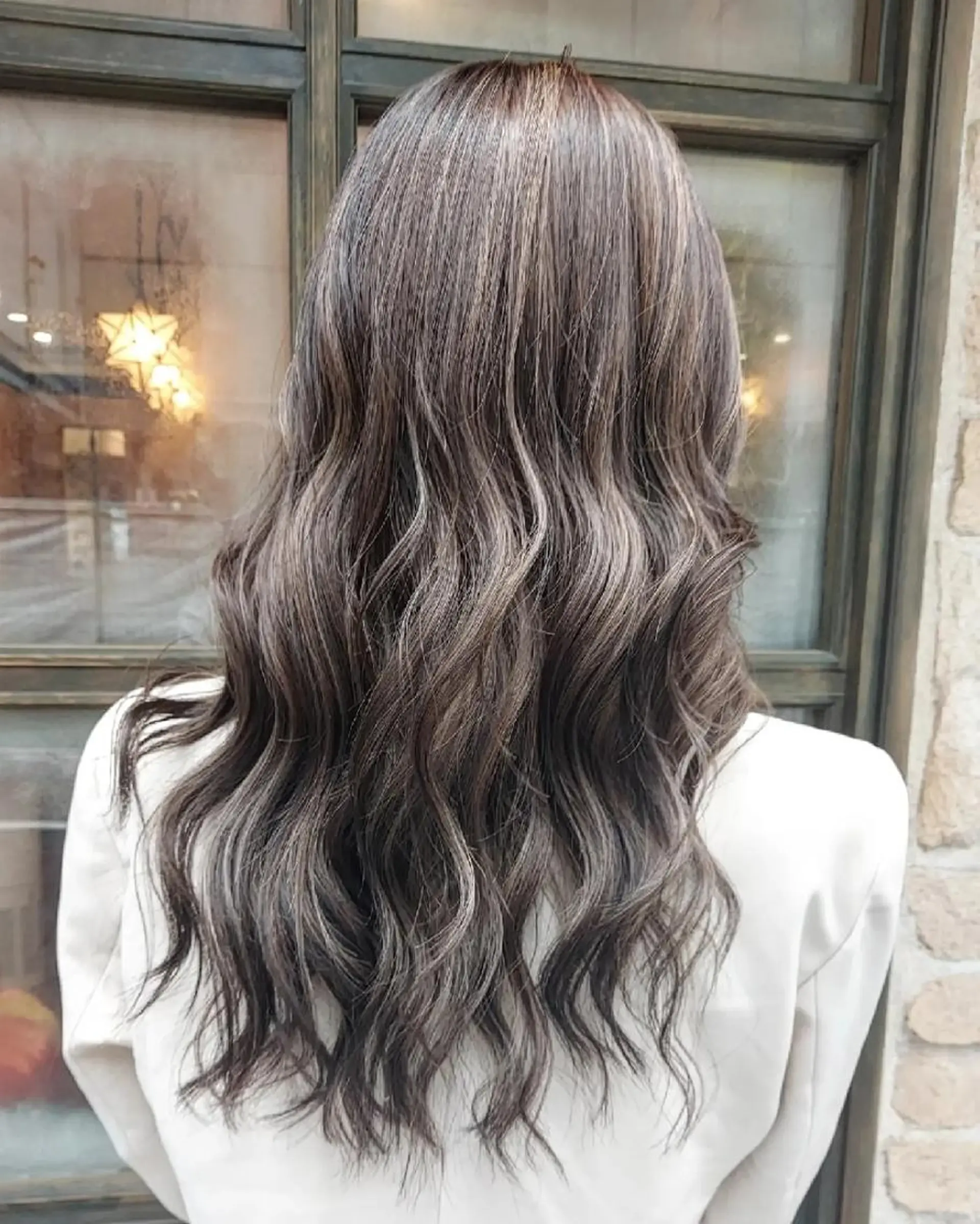 ロング カラー グレージュ ハイライトカラー ハイライト grow上野御徒町【グロウ】所属・ブリーチ・ハイトーン 特化🎉内山のヘアスタイル