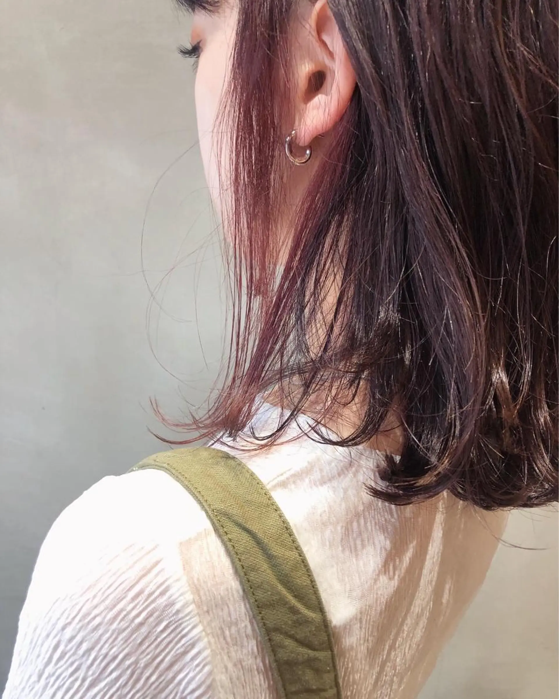 ミディアム カラー ヘアアレンジ インナーカラー ラベンダーカラー ピンクカラー レイヤーカット カット ヘアカラー トリートメント 酸性縮毛矯正🧴韓国 レイヤー/髪質改善のヘアスタイル