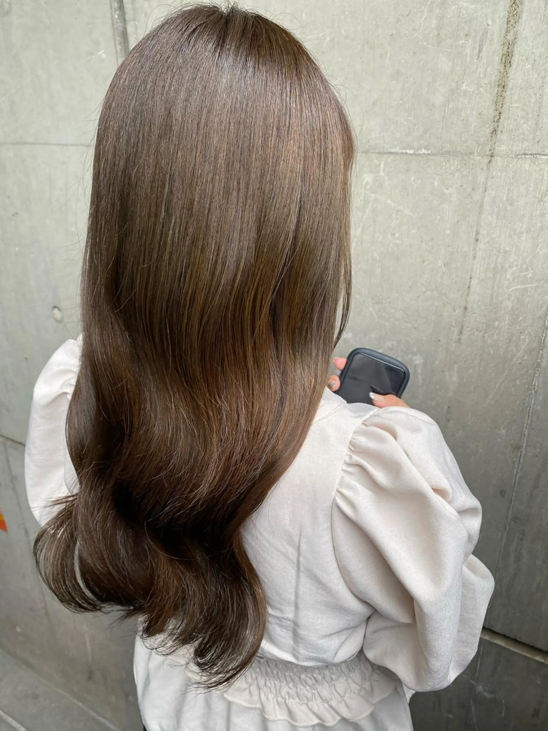 ロング 透け感ベージュ /ミハルのヘアスタイル