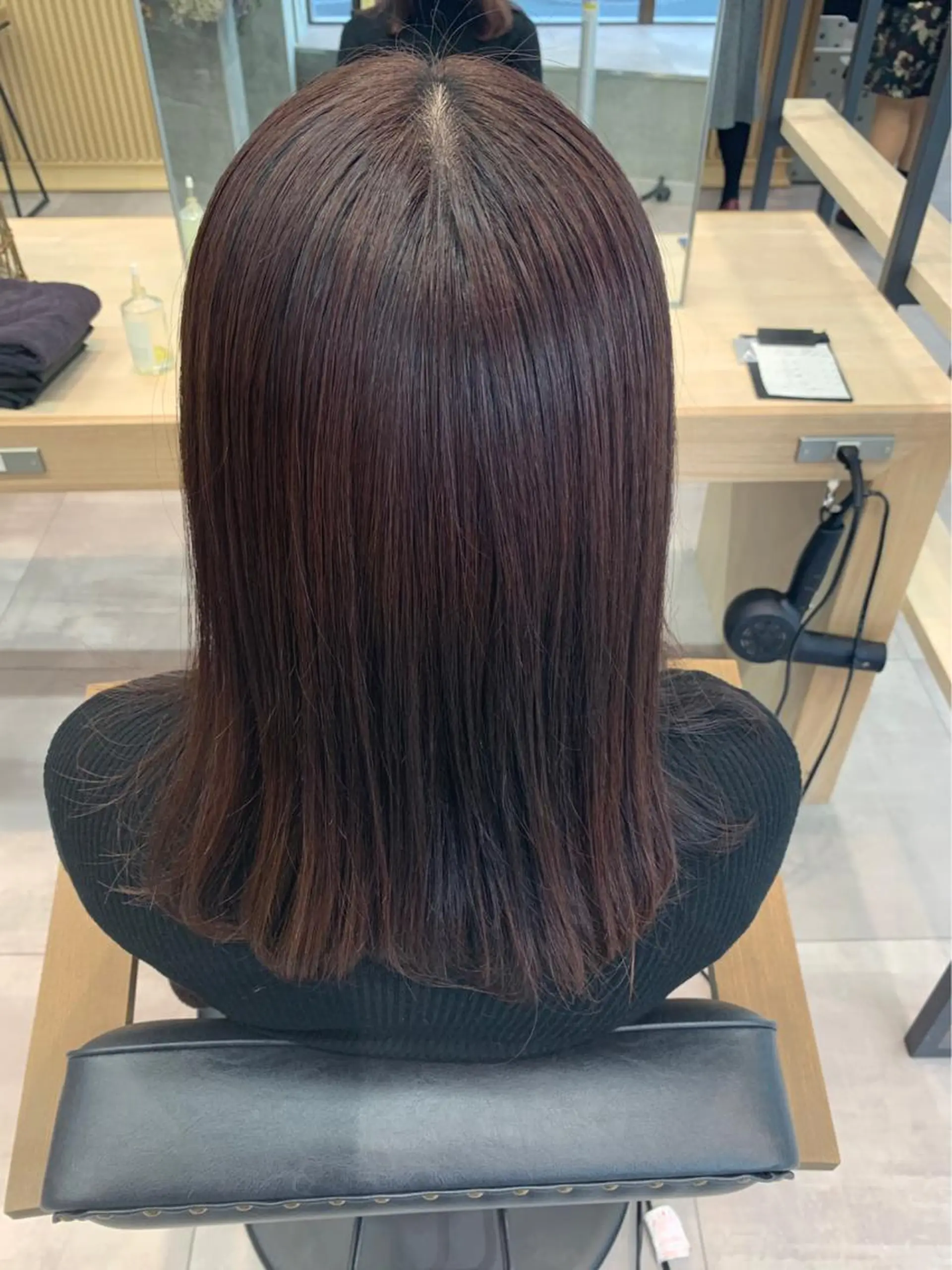 セミロング カラー ヘアアレンジ ブラウンカラー レッドカラー レッドブラウン ヘアカラー トリートメント おおや みゆのマツエク・マツパデザイン