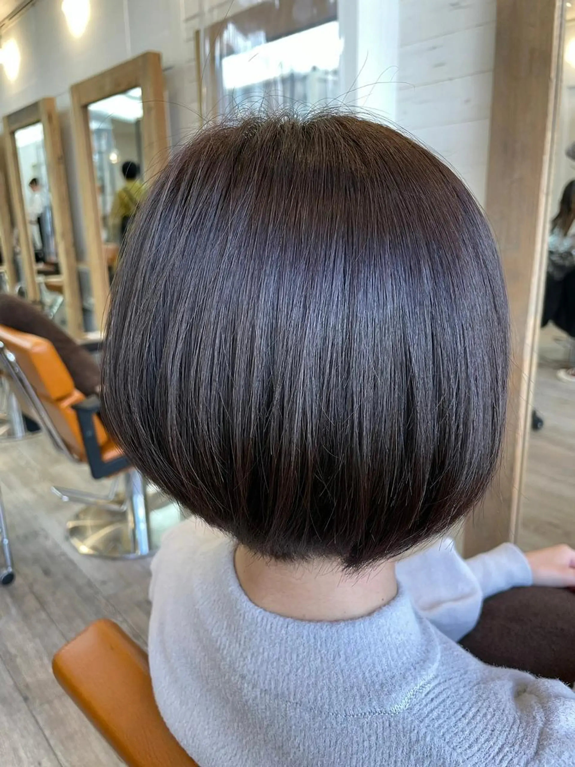 ショート カラー アディクシーカラー アッシュ ミストバング ブリーチ ブロンド カット ヘアカラー トリートメント N° anfeel 渋谷🪞🫧のヘアスタイル