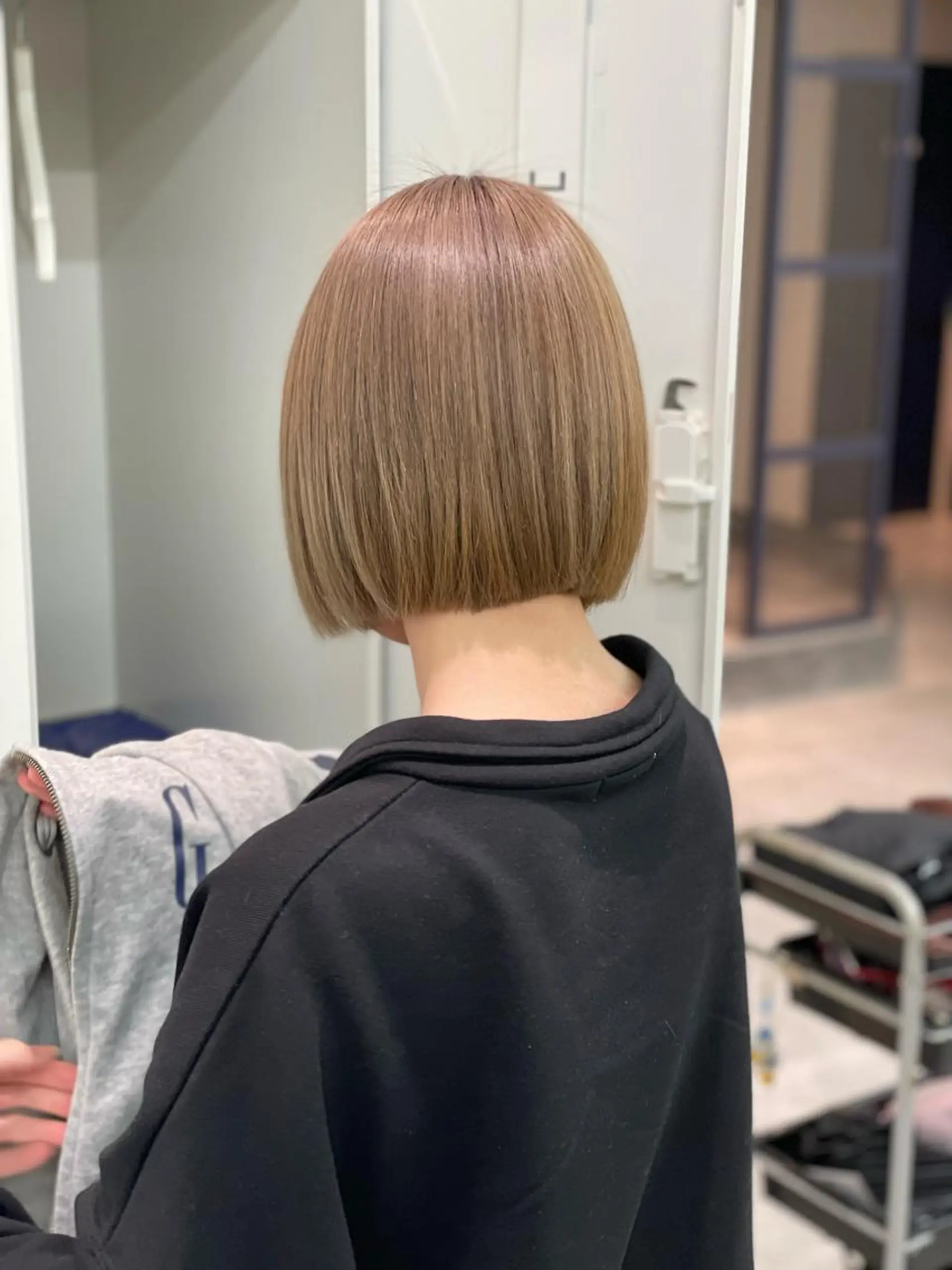 ショート カラー バレイヤージュ ブリーチ ハイトーンカラー エクステ レイヤーカット カット ヘアカラー トリートメント ショーヤ/ブリーチ /バレイヤージュのヘアスタイル