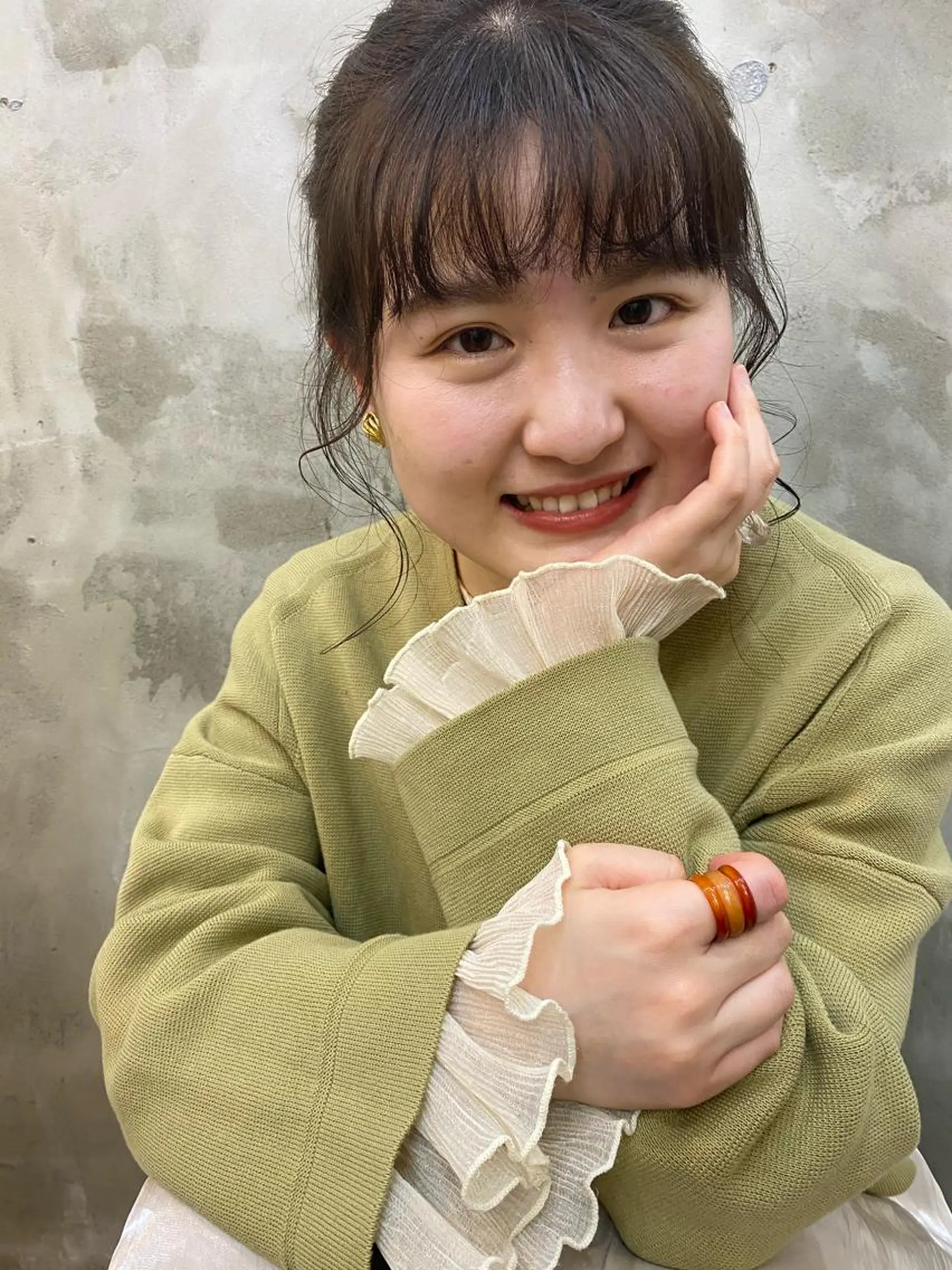 ロング カラー ヘアアレンジ アッシュ ベージュカラー オリーブアッシュ オリーブベージュ eTONe所属・志賀 あずみのヘアスタイル