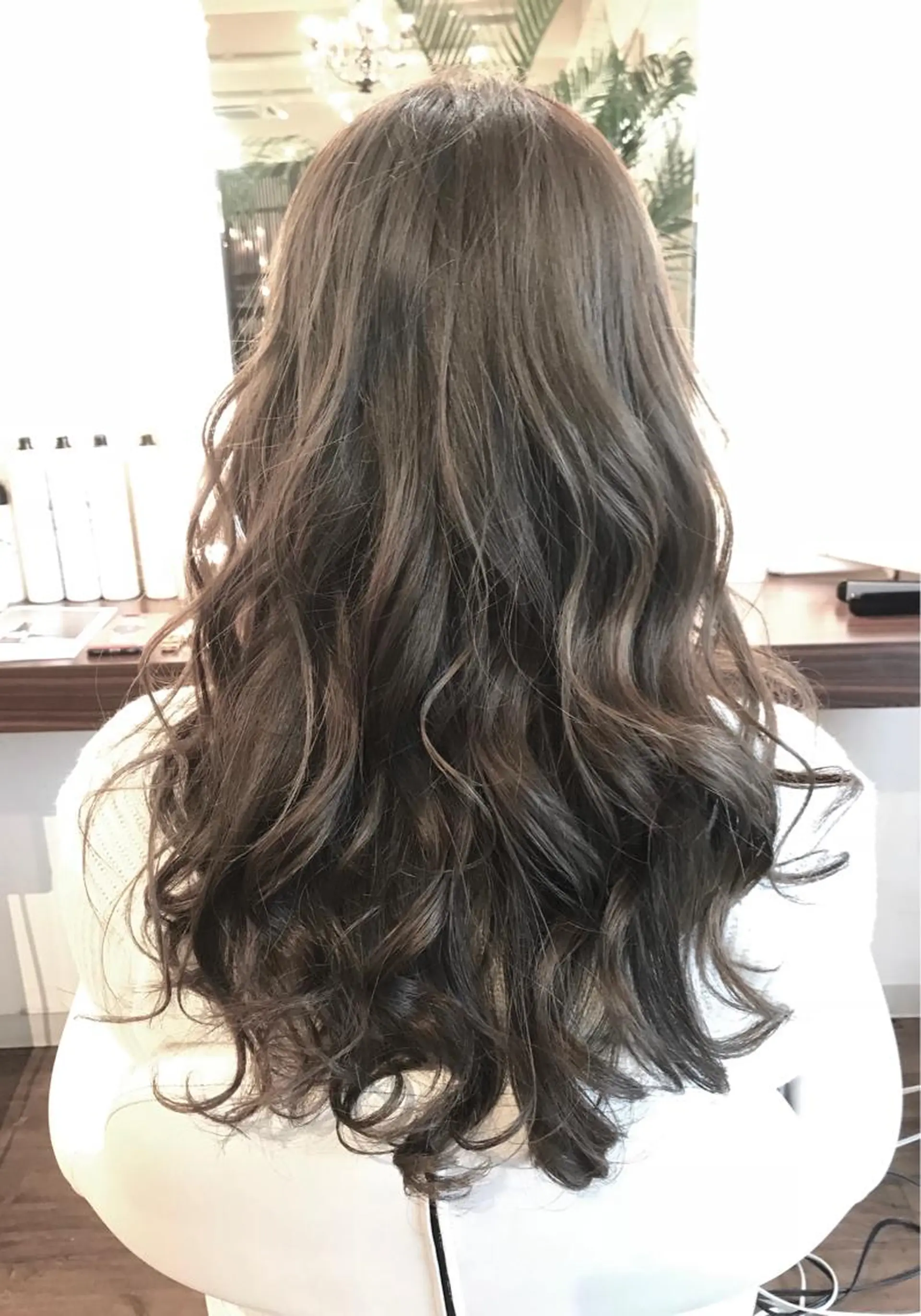 セミロング カラー MARDI GRAS 蘭丸のヘアスタイル