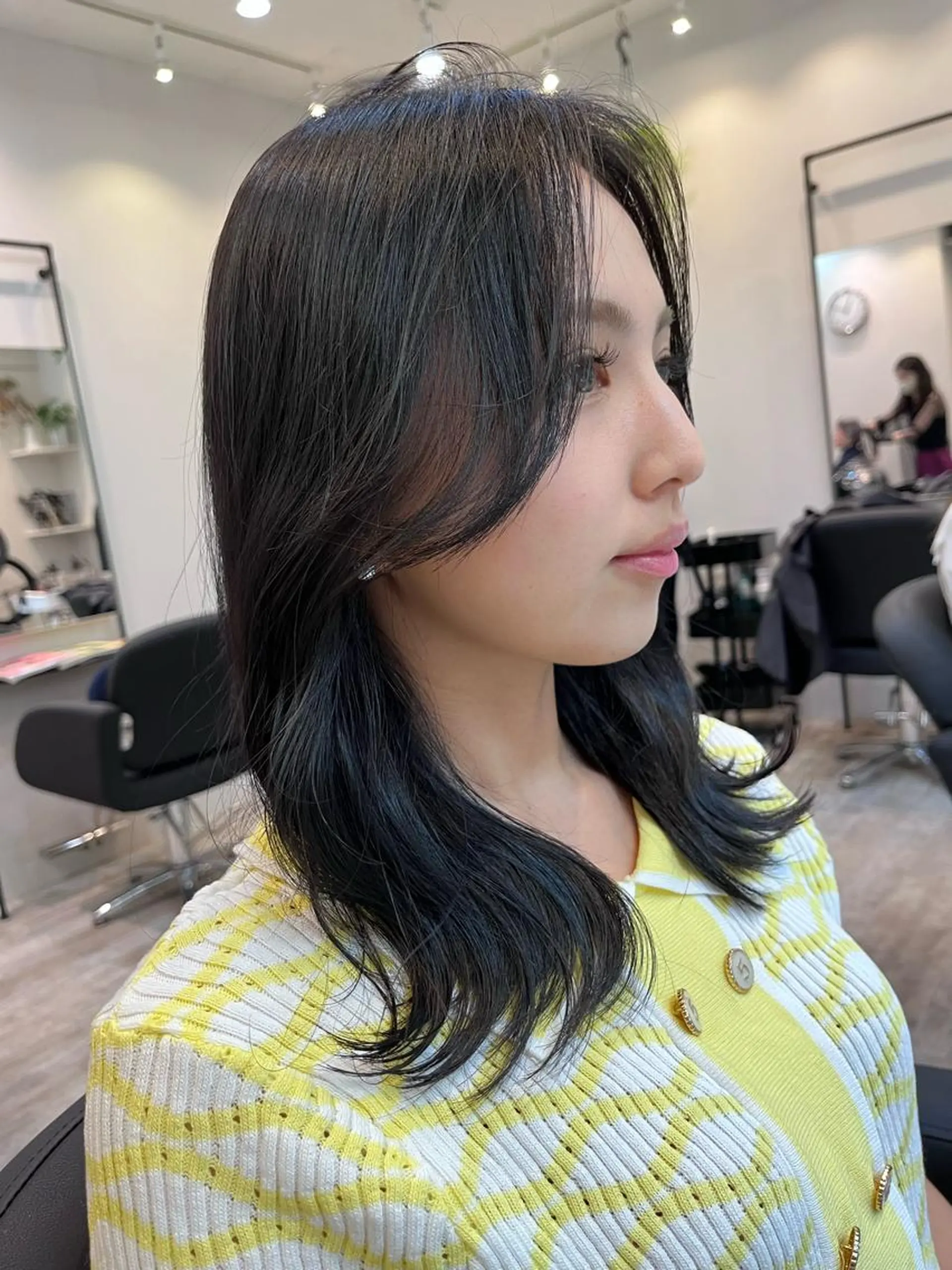 ロング カラー 黒髪 ブルーカラー ブルーブラック インナーカラー くせ毛 カット ヘアカラー トリートメント 透明感×髪質改善🧸 韓国ヘア　武田涼のヘアスタイル