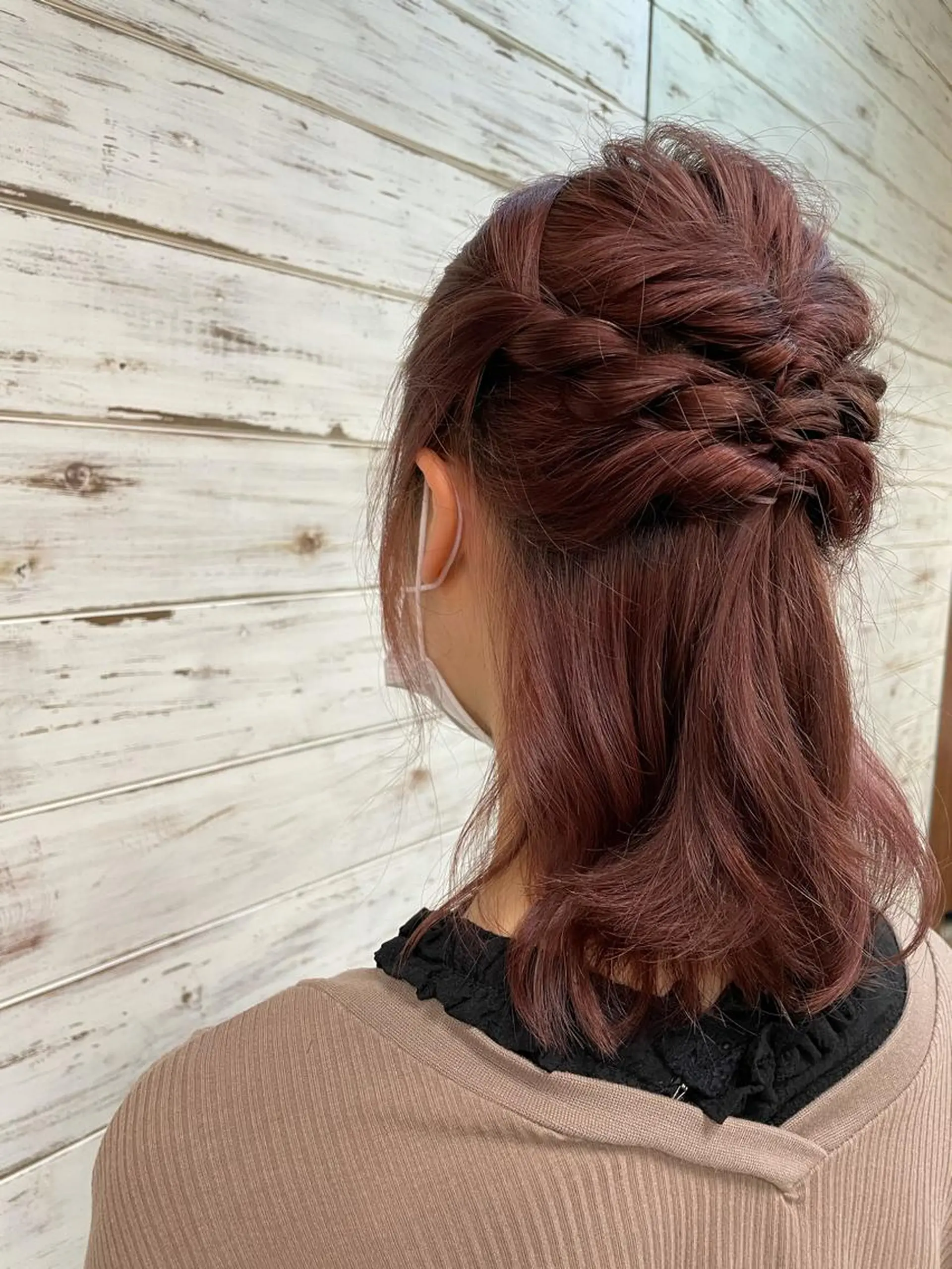 ミディアム カラー ヘアアレンジ ブラウンカラー ピンクカラー ピンクブラウン イワタ マハ/ minim hairのヘアスタイル