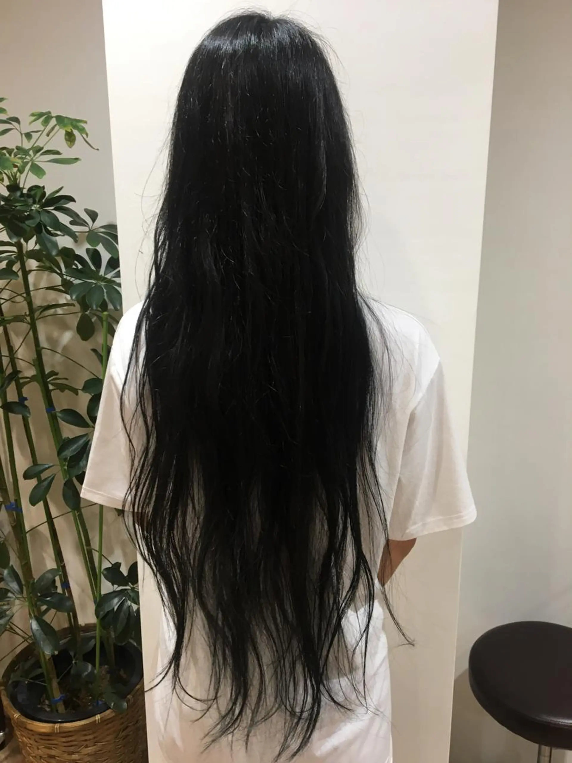 カラー 伊東 彩花のヘアスタイル