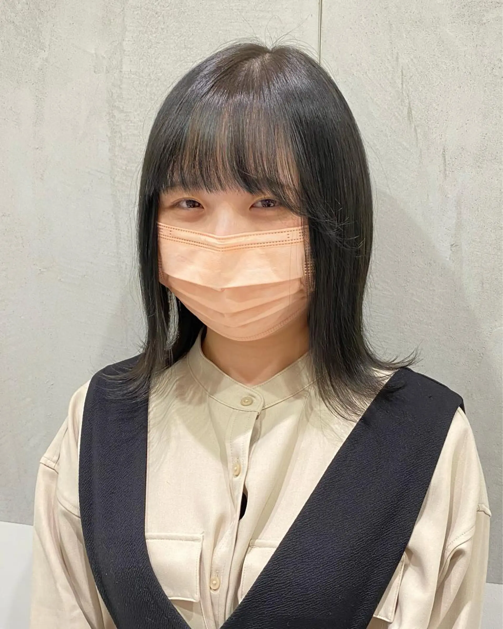 セミロング カラー ヘアカラー 艶感/ナチュラル 🩵amiのヘアスタイル