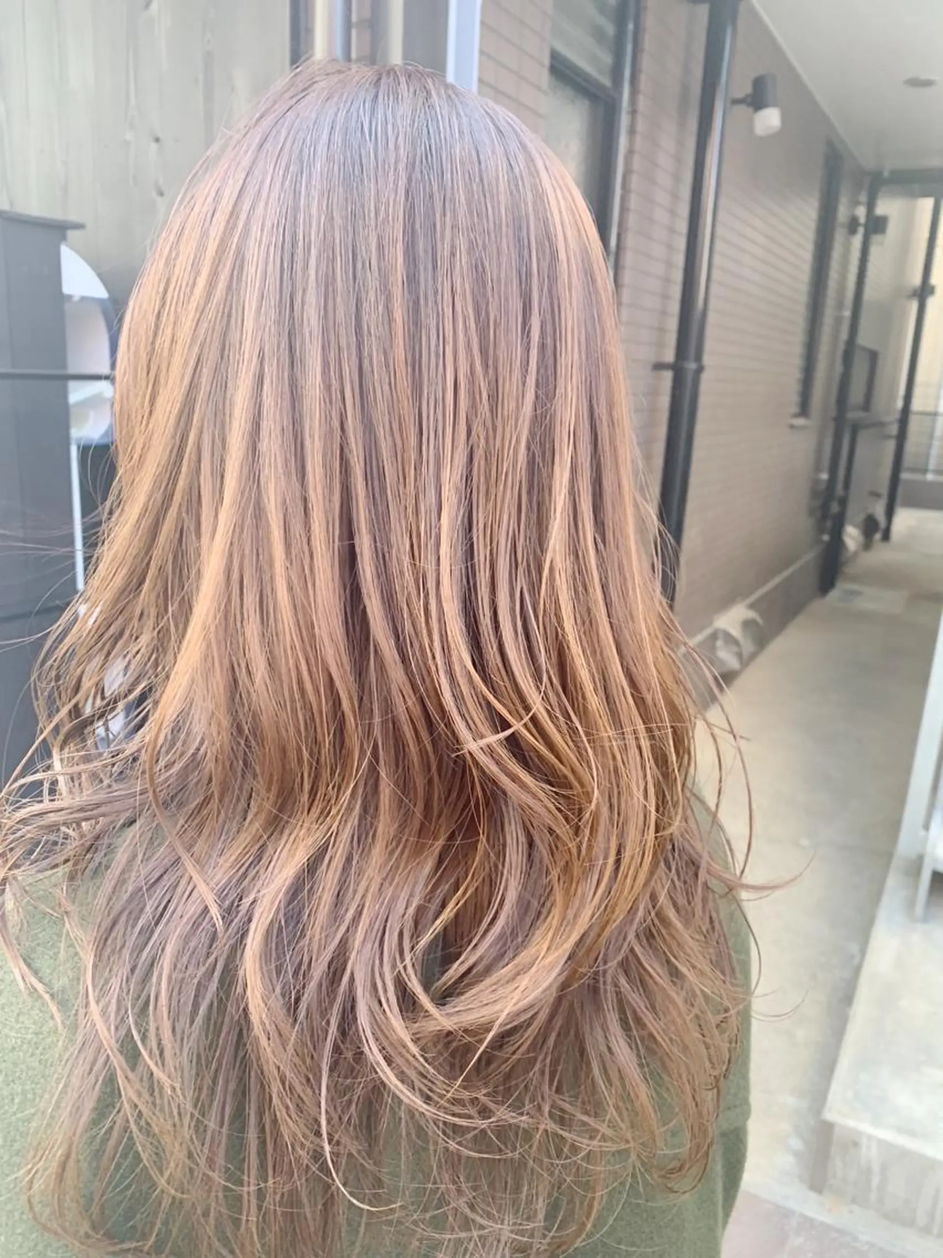 セミロング カラー ベージュカラー オレンジ オレンジベージュ DUMBO所属・【完全マンツー 恵比寿】佐藤 翔のヘアスタイル