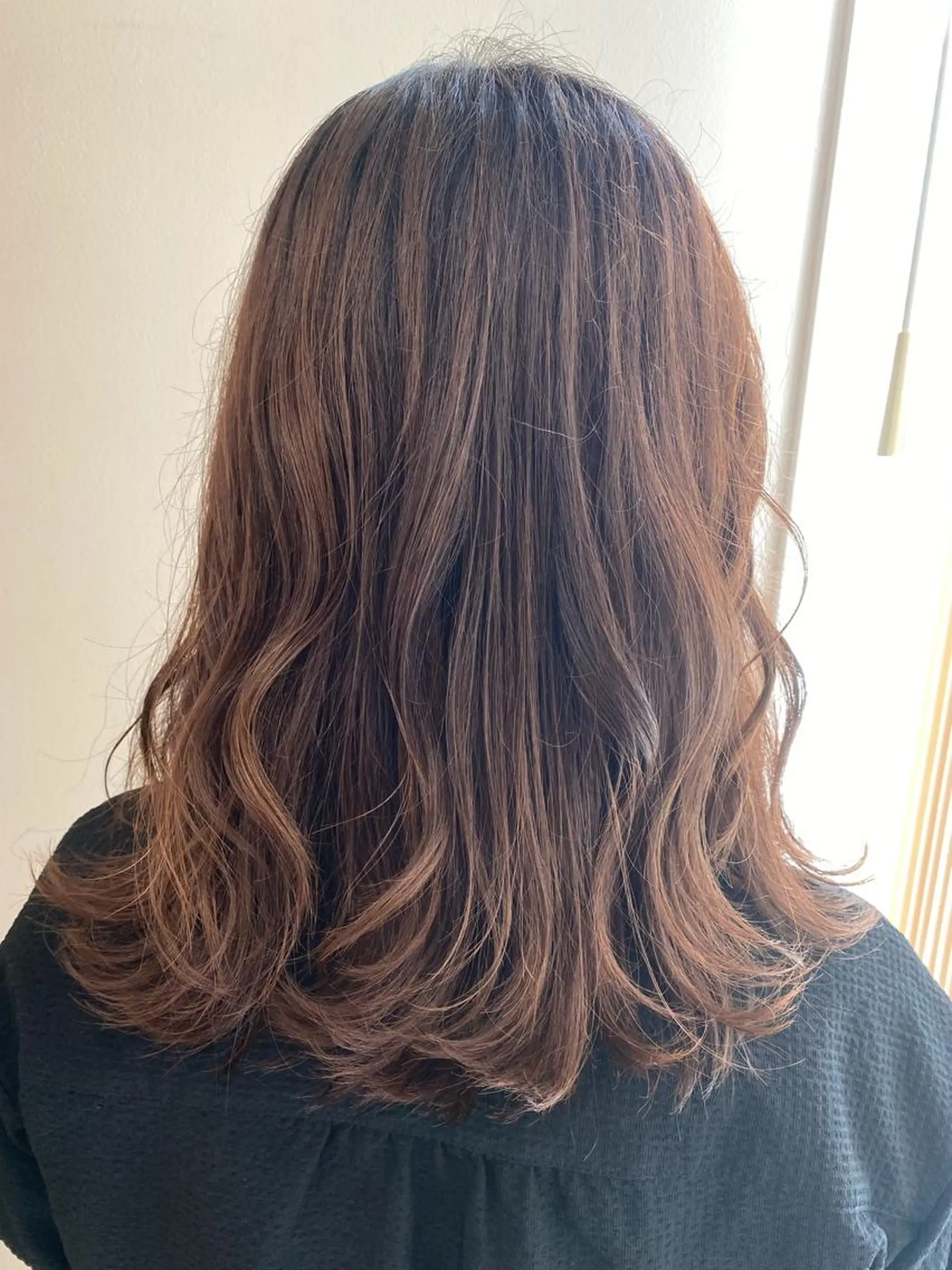 セミロング カラー ヘアアレンジ トリートメント ハイトーン/ウルフ /レイヤー/坂野幸伸のヘアスタイル