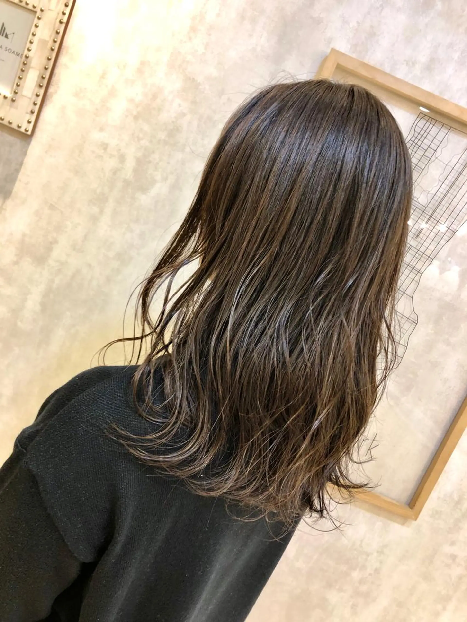 カラー 三村 桜生のヘアスタイル