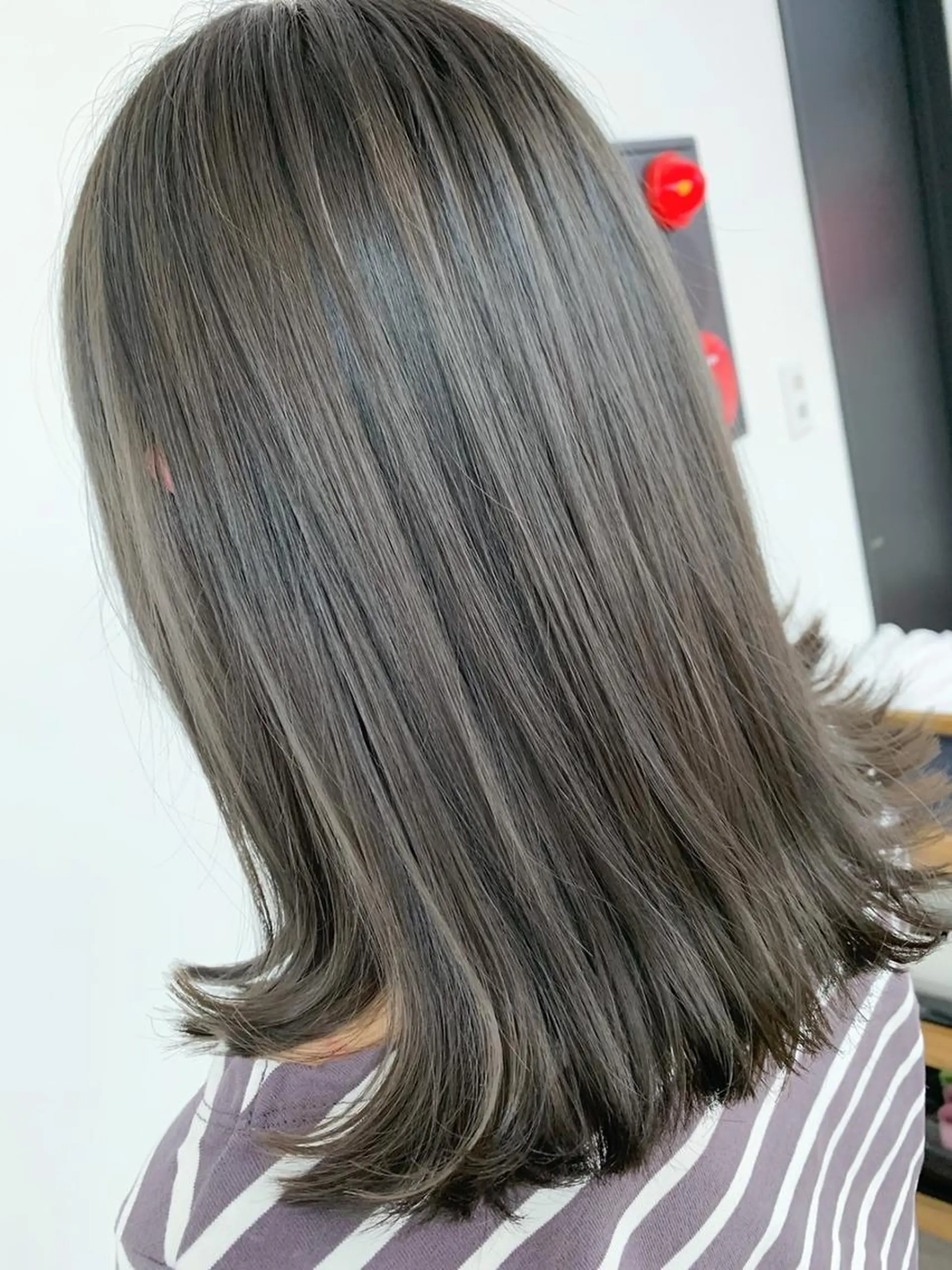 ミディアム カット ヘアカラー トリートメント 🌿佐山 絵梨佳🌿 Recharme新保のヘアスタイル