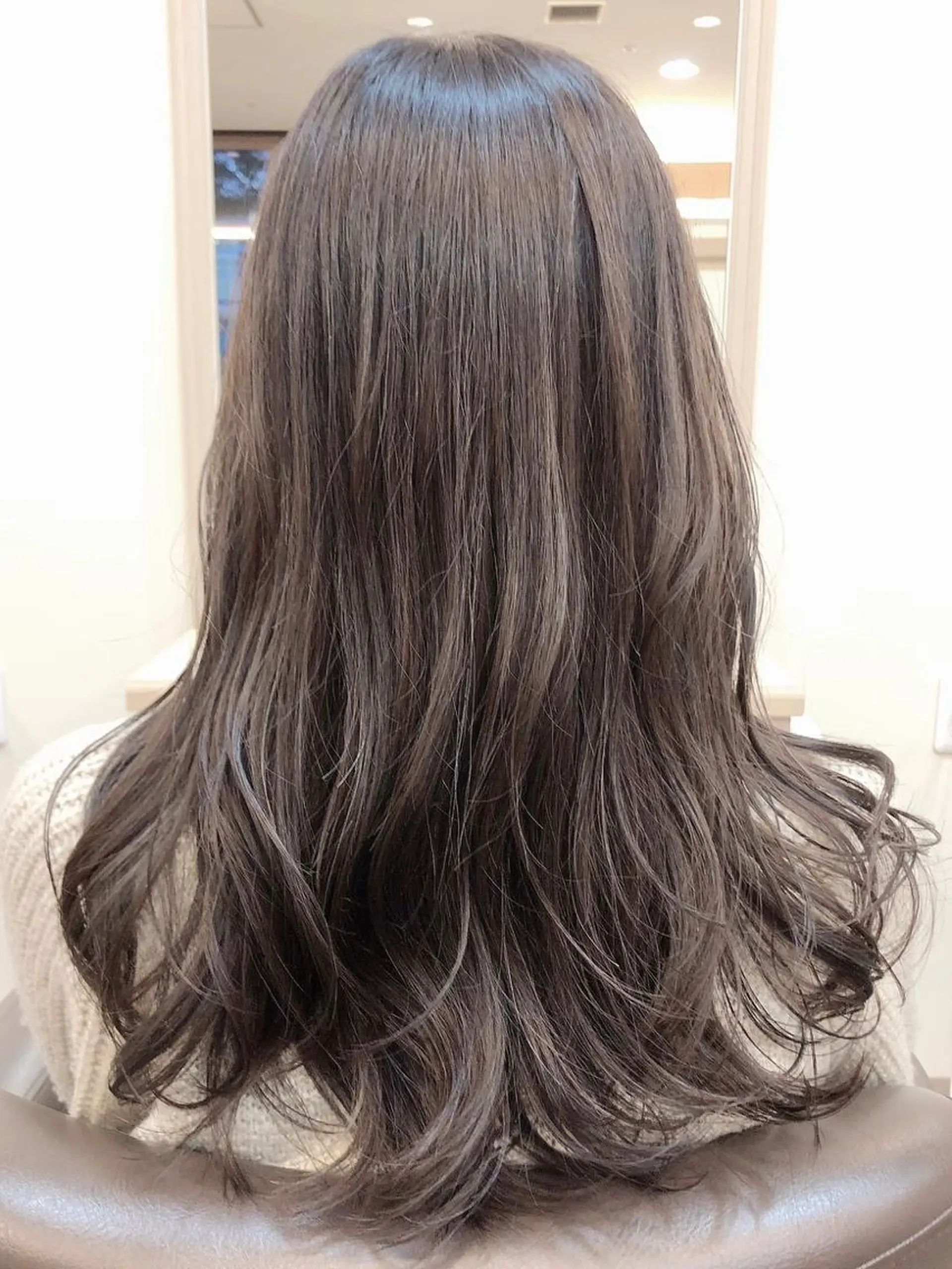 セミロング カラー アッシュ ハイライトカラー ハイライト ヘアカラー 尚平 髪質改善 大人のデザインカラーのその他イメージ