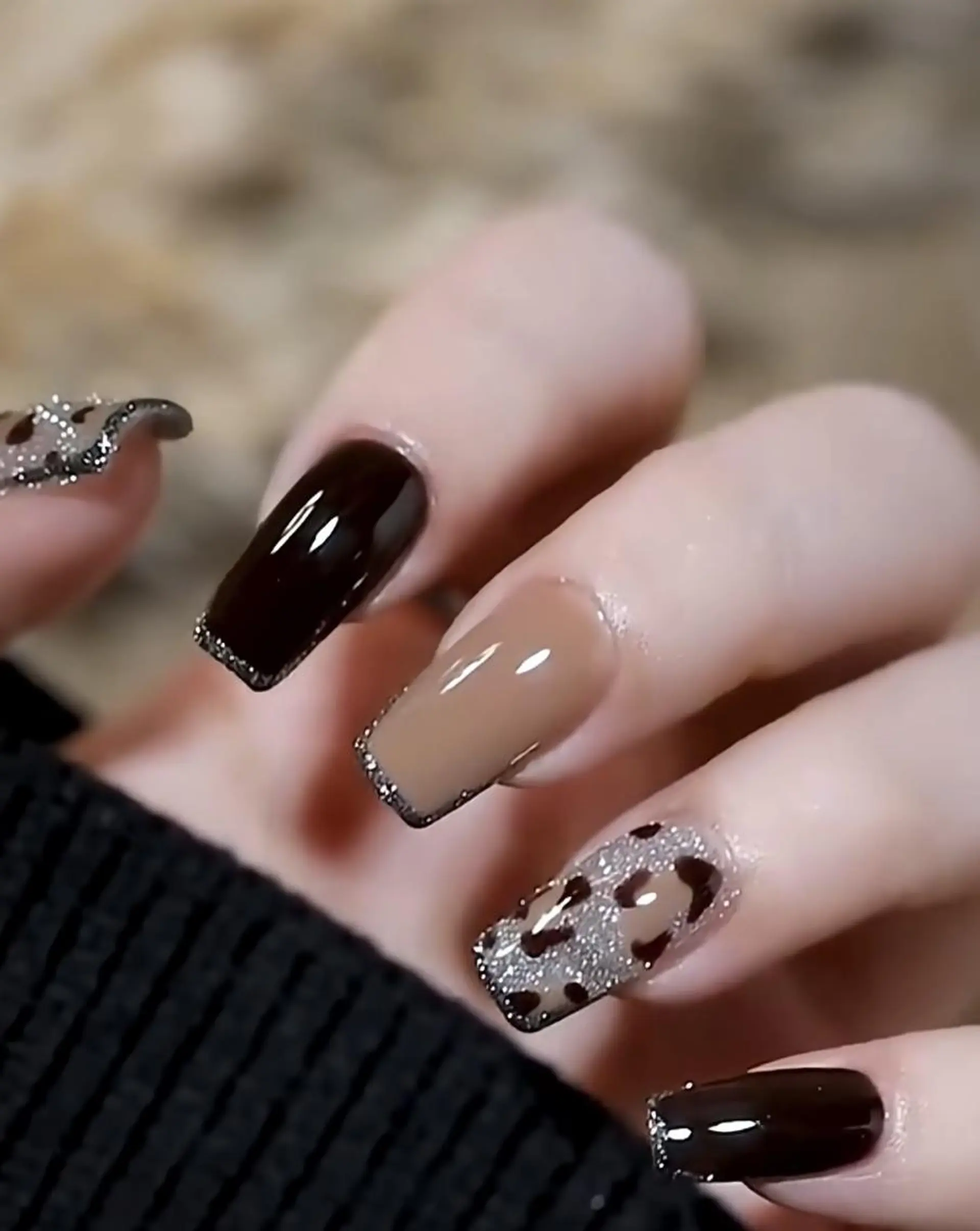 ネイル オーロラネイル チークネイル 長さ出し フットネイル フレンチネイル ハンドネイル リラネイル Aikenのネイルデザイン