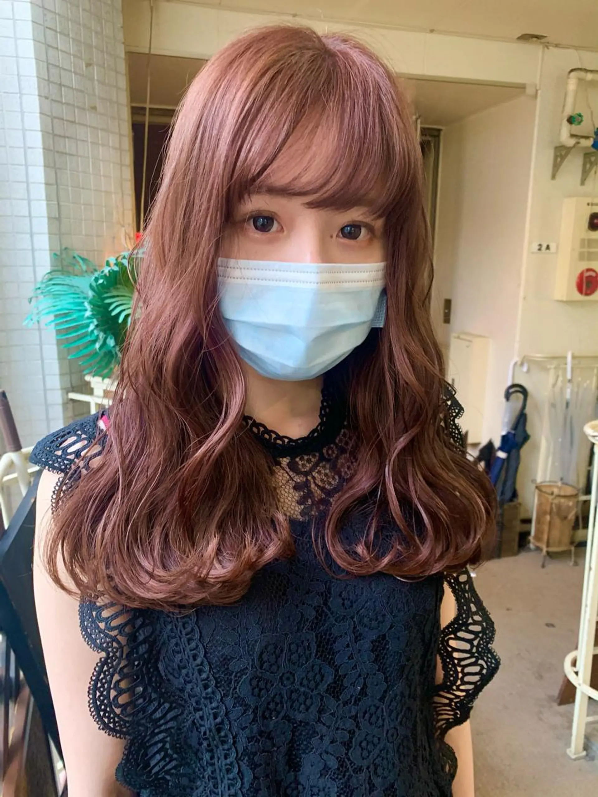 ロング ピンクブラウン カット ヘアカラー トリートメント 🍊 MOEKO🍊のヘアスタイル