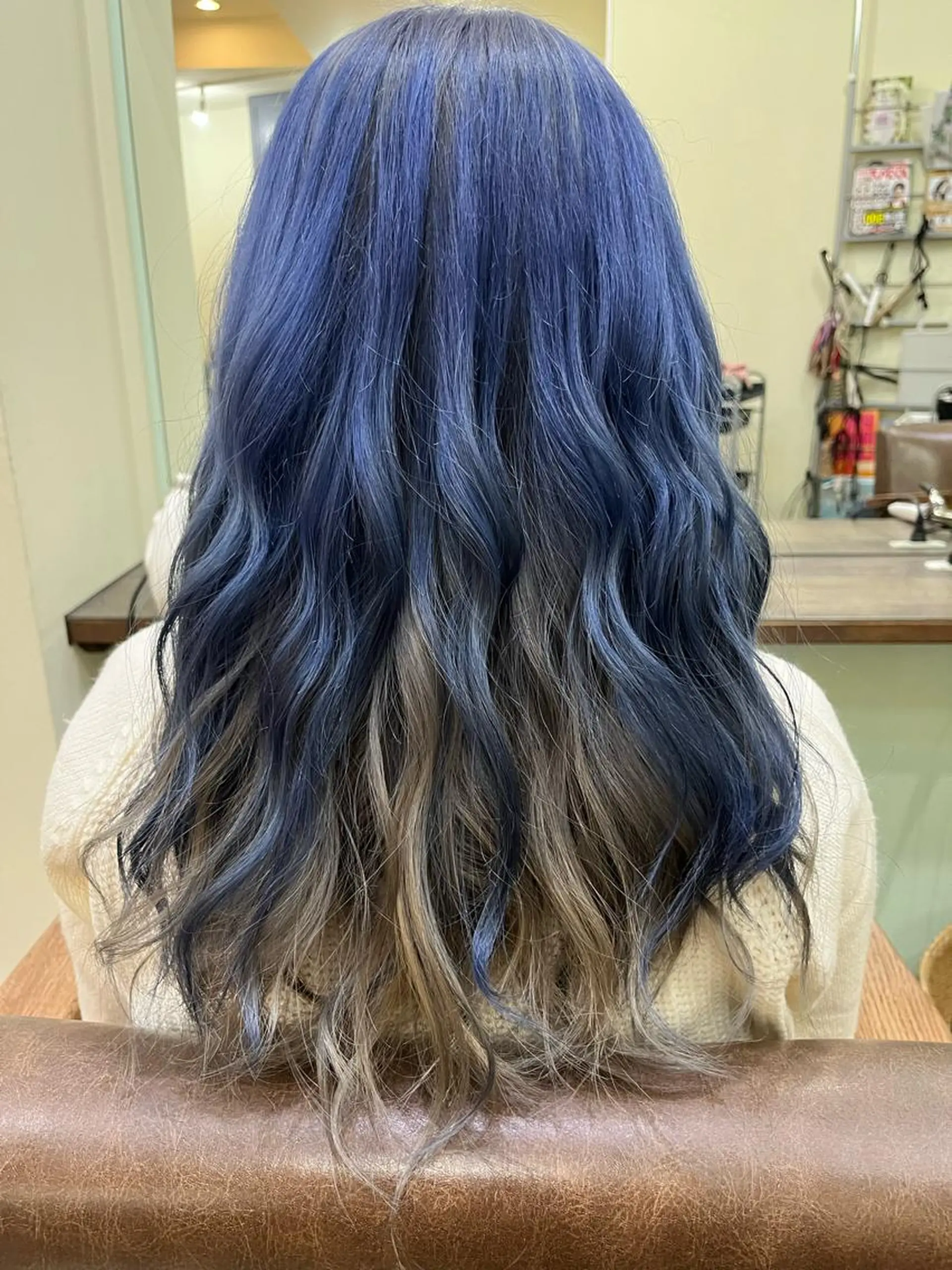 カラー バレイヤージュ ブリーチ ケアブリーチ ダブルカラー イヤリングカラー 戸川 紗良のヘアスタイル