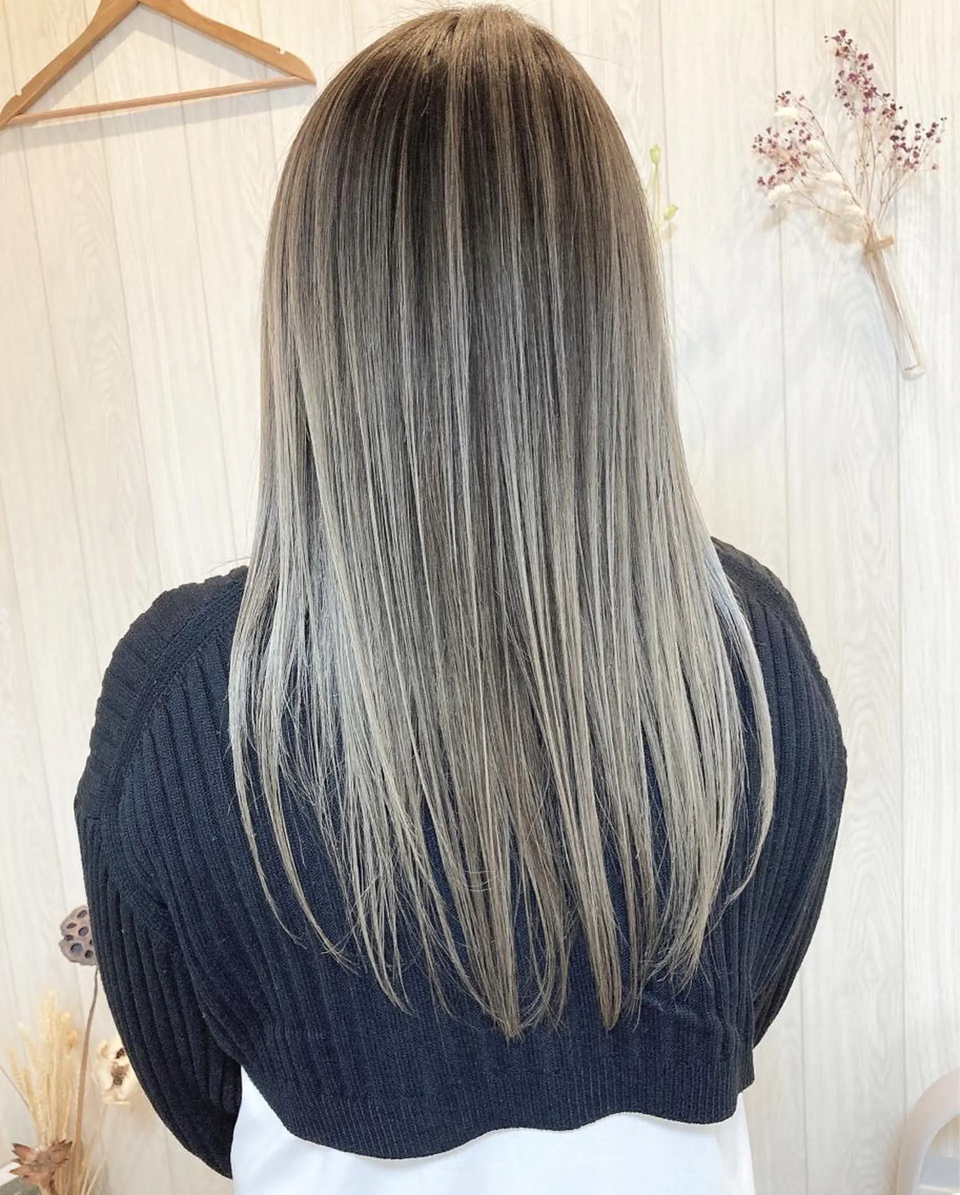ロング カラー MERCI所属・マツモト コウダイのヘアスタイル
