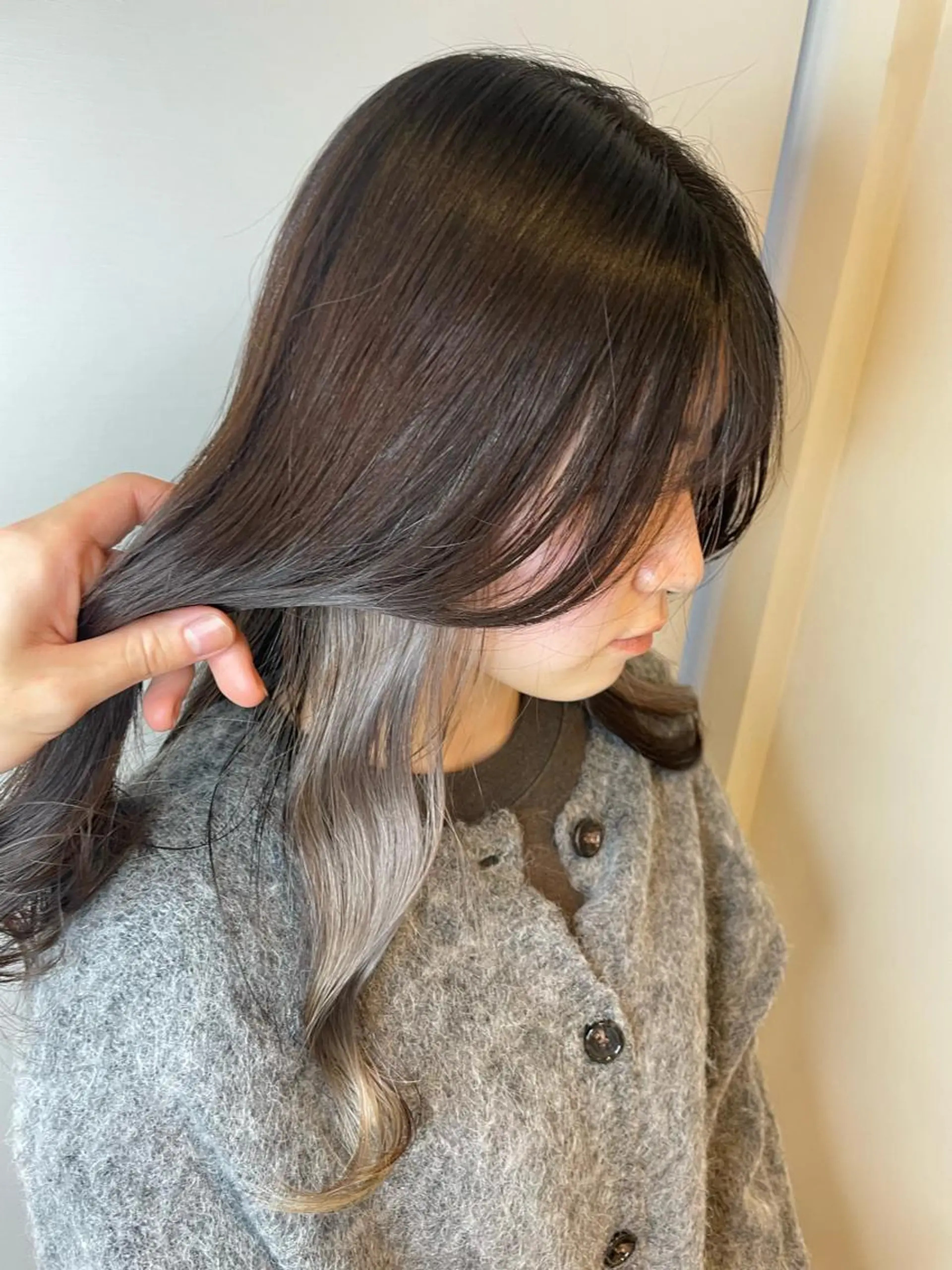 セミロング カラー ミストバング ベージュカラー ブリーチ ブルーカラー ケアブリーチ ヘアカラー matiz マティス　表参道所属・🤎アンブレラカラー 髪質改善　丸尾】のヘアスタイル