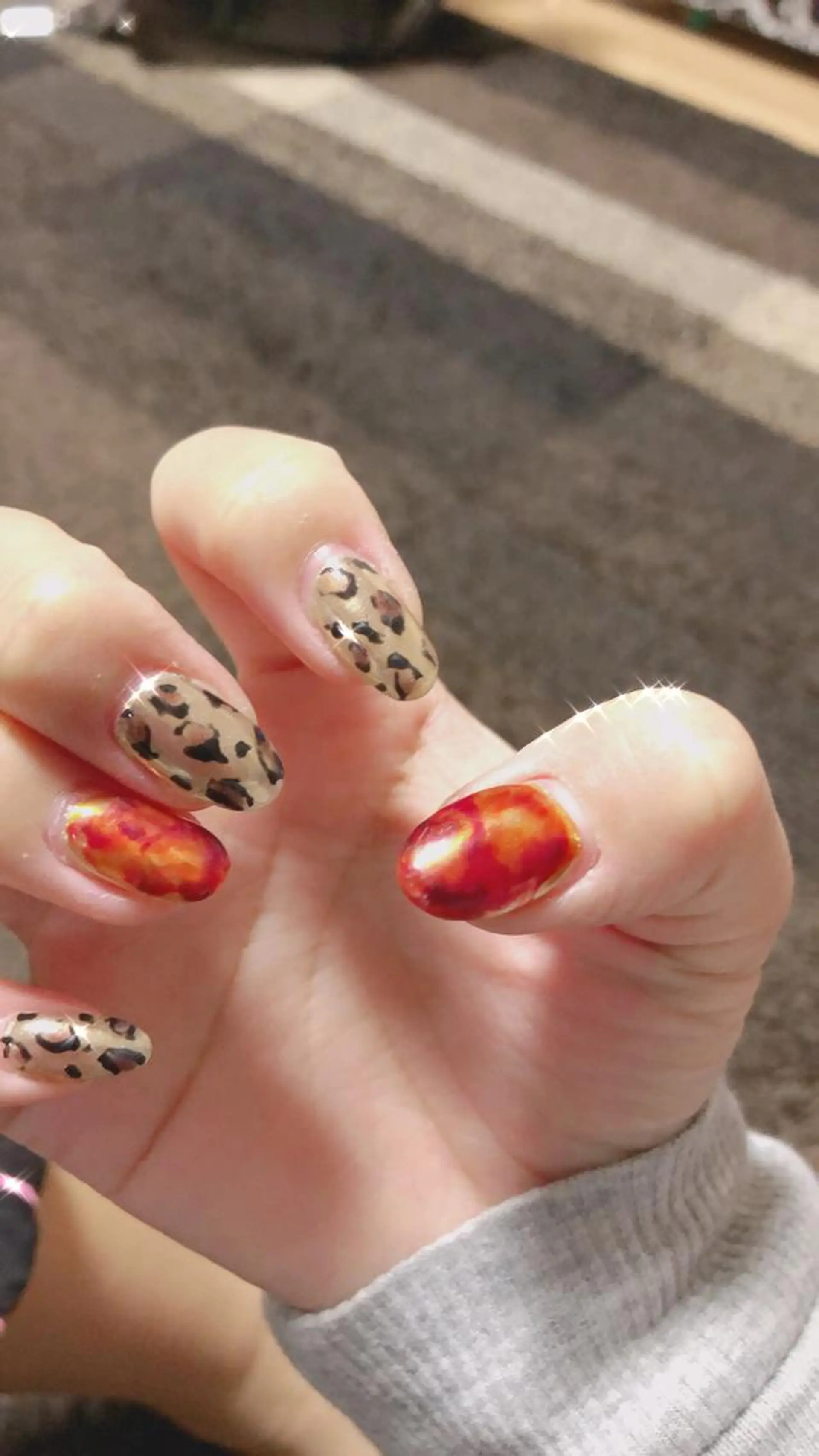 ミディアム カラー キッズ ネイル ミラーネイル ハンドネイル ハンドケア 💎ビューティサロン 湘南　RIRAN💎のネイルデザイン