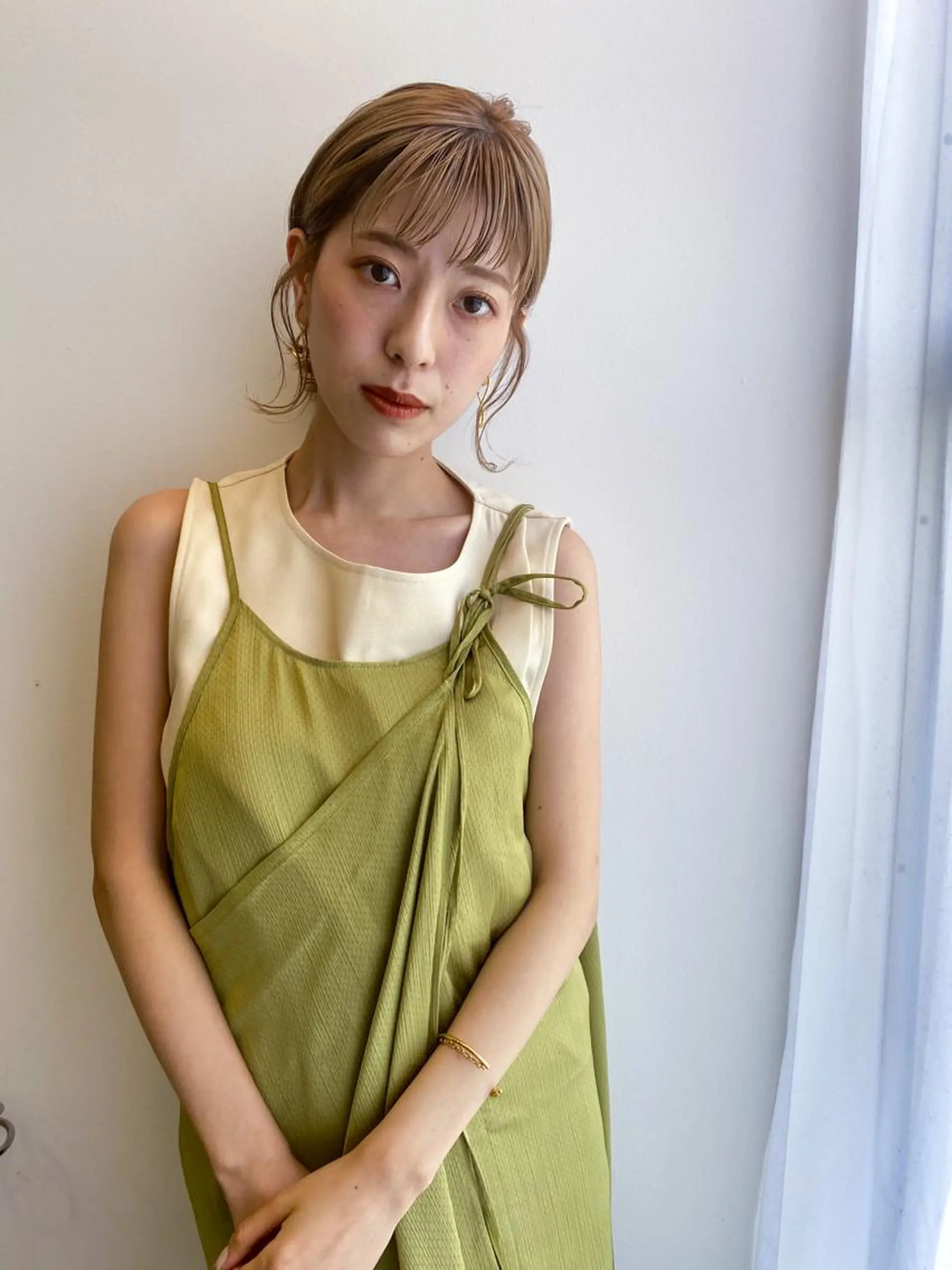 ミディアム カラー ヘアアレンジ ミディアムパーマ アッシュ ブリーチ ケアブリーチ 透明感カラー モリシュンスケ /レイヤー/髪質改善のヘアスタイル