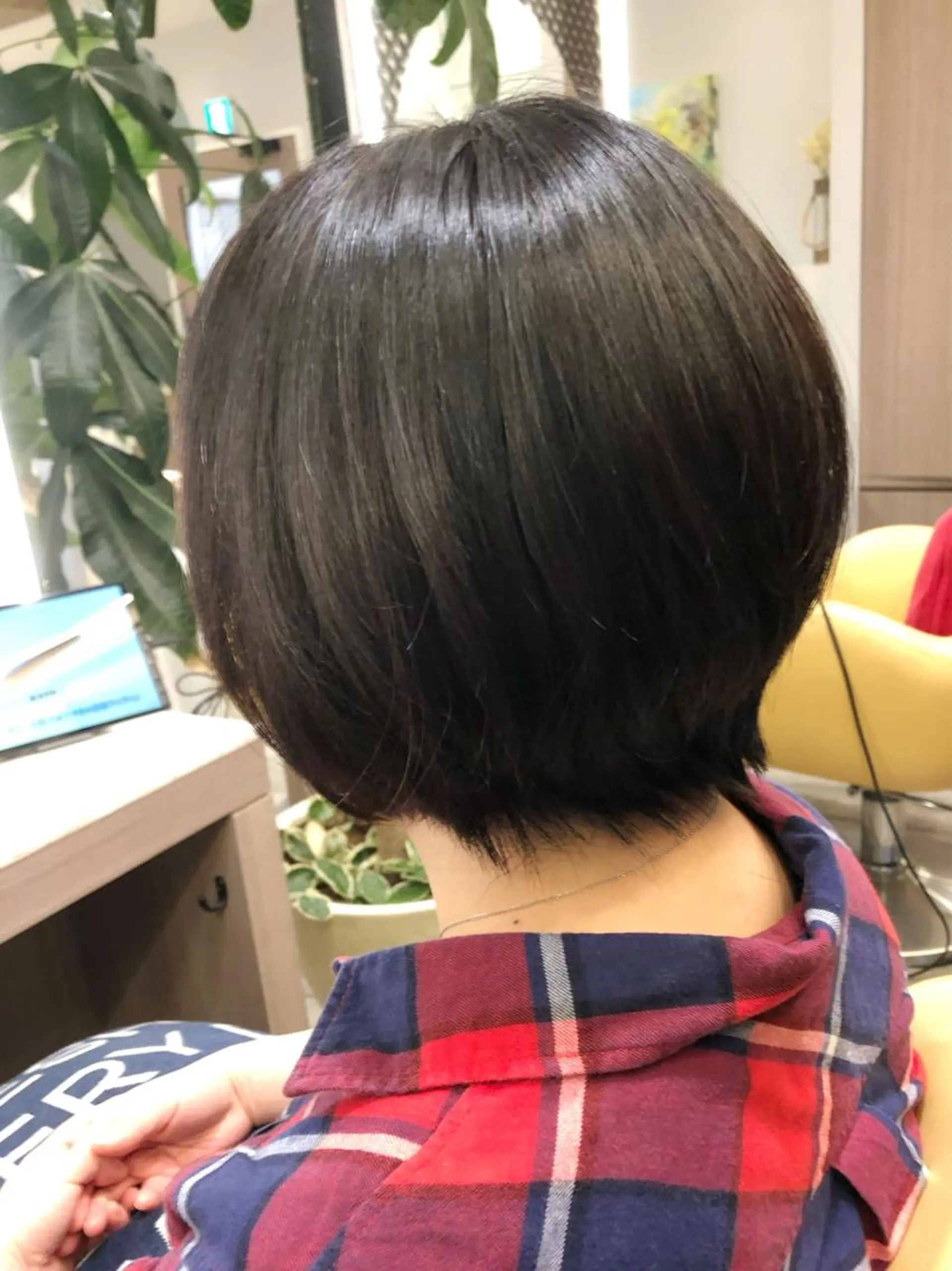 ショート カット トリートメント Soleria所属・艶髪/酸性ストレート 根本零のヘアスタイル