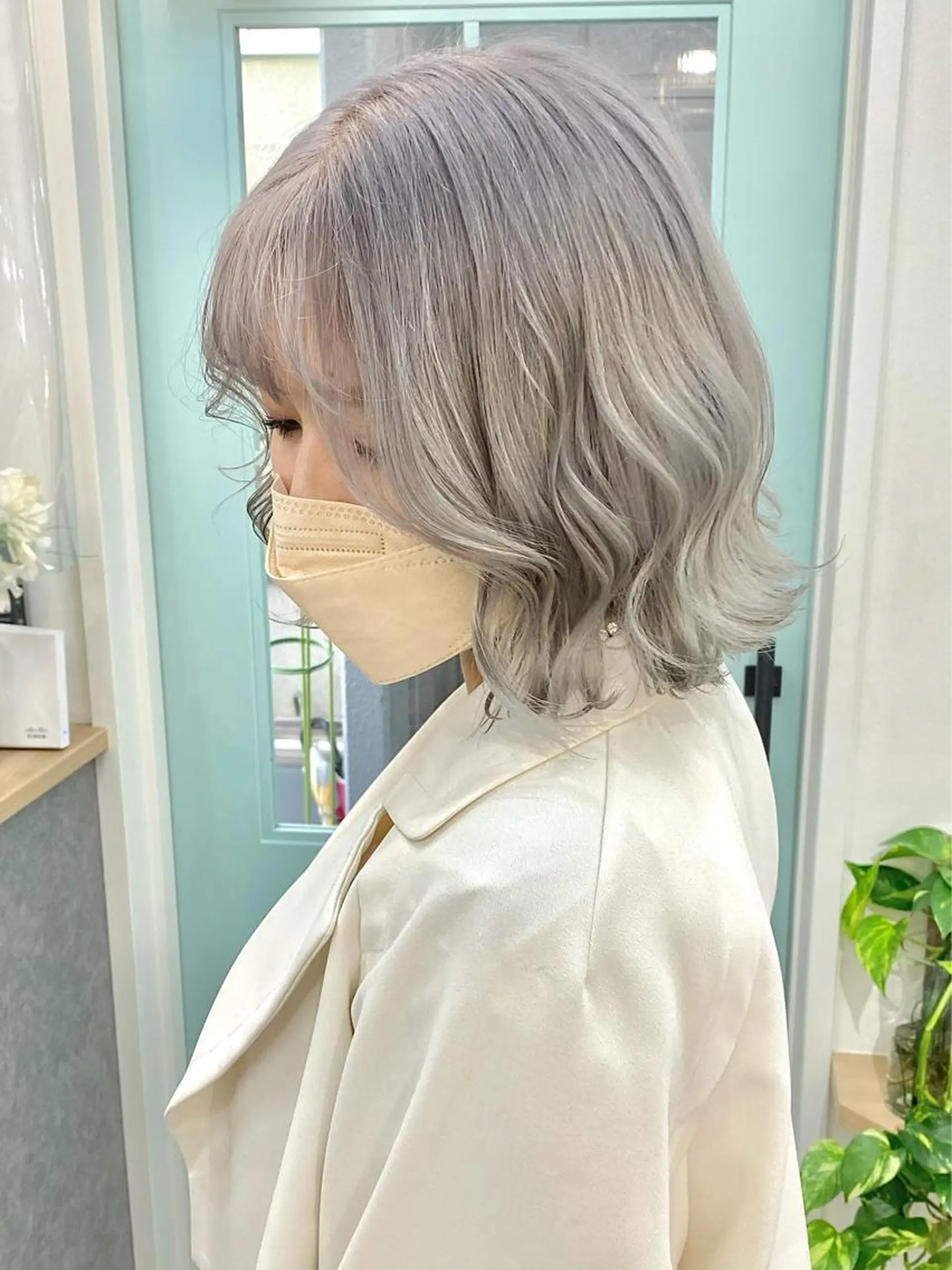 セミロング カラー シルバー ホワイトシルバー カット ヘアカラー トリートメント ヘアセット 💘カラー特化美容師 尾崎拓己のヘアスタイル