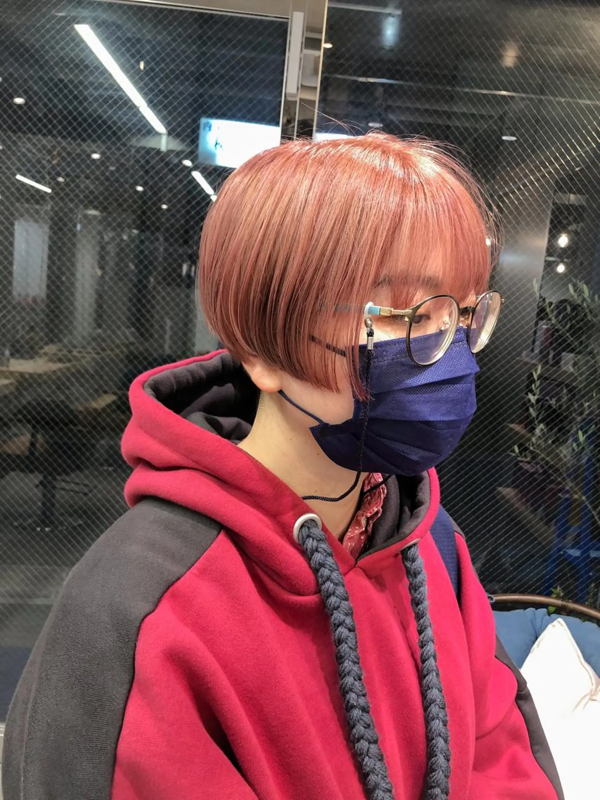ショート カラー ヘアアレンジ 黒髪 ブリーチ ハイトーンカラー オレンジ ピンクカラー rii-🩰 トレンド韓国ヘアのヘアスタイル
