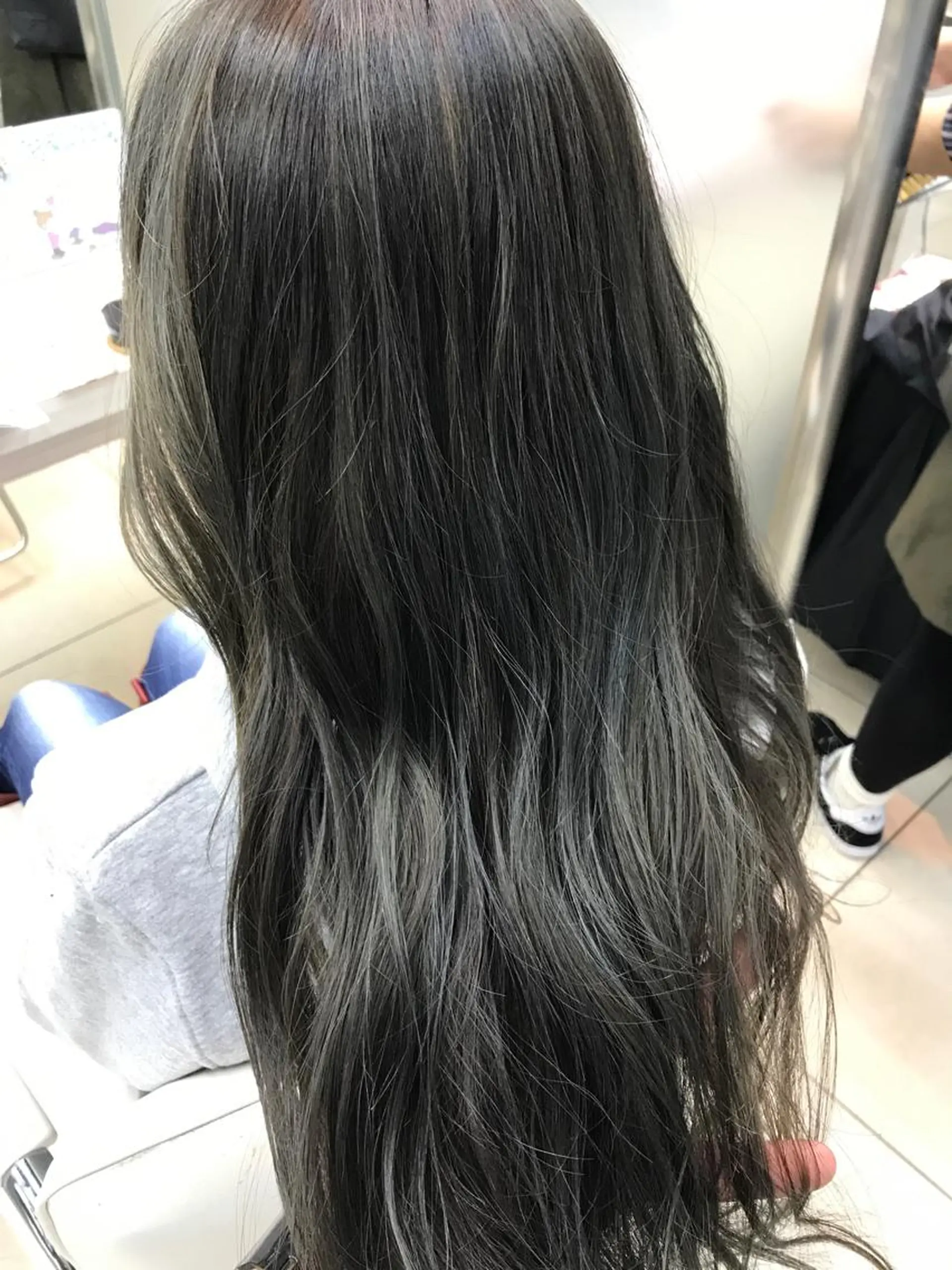 セミロング カラー ハイライトカラー 外国人風カラー ハイライト どんな髪の悩みも解決 します✨田嶋俊一✨のヘアスタイル