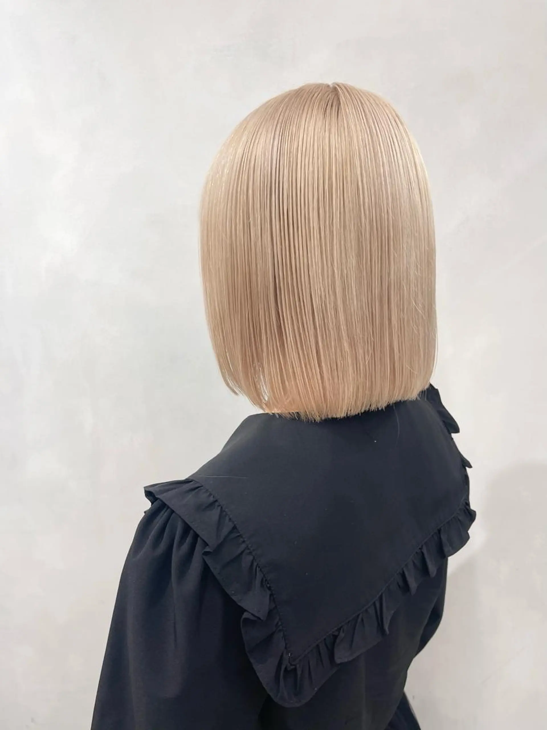 ミディアム カラー ベージュカラー ブリーチ ケアブリーチ ホワイトベージュ ヘアカラー トリートメント 🦋レイヤーカット ミドリカワ🦋のヘアスタイル