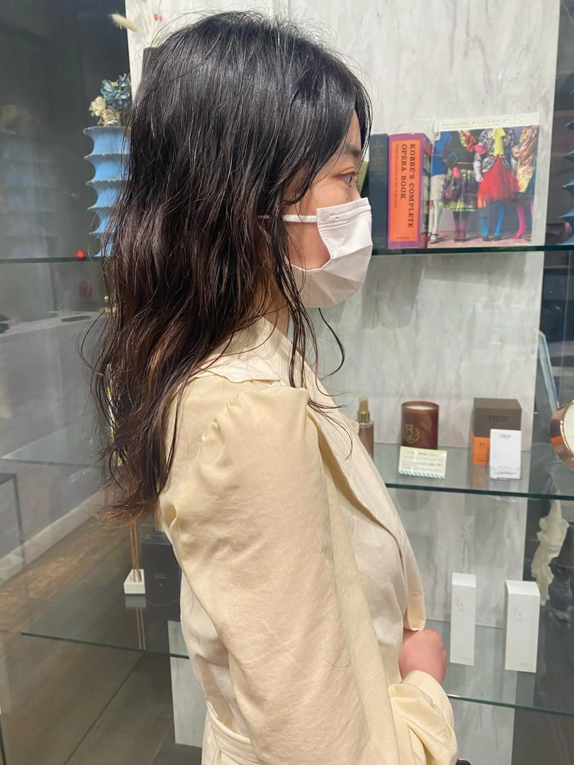 セミロング ROBBY表参道所属・木村【ショート/ 耳だしショート】のヘアスタイル