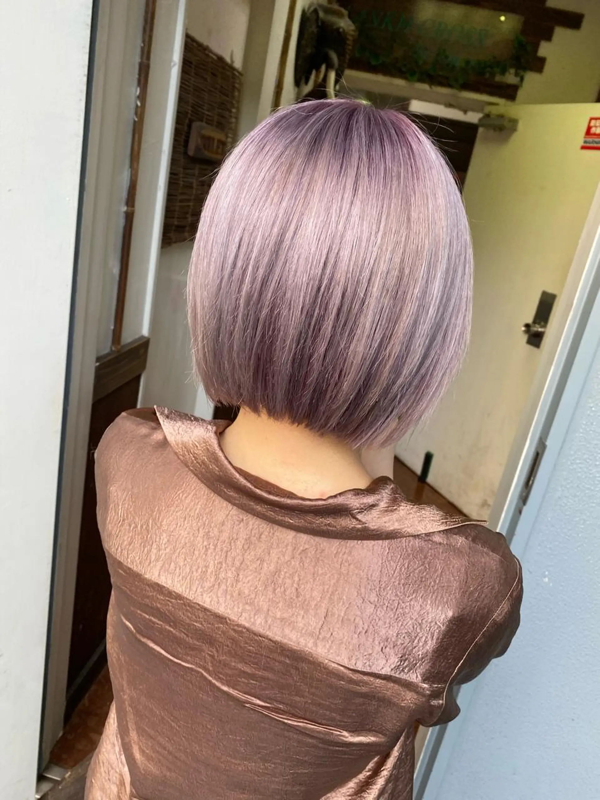 ショート カラー ブリーチ ピンクカラー ボブ ヘアカラー FERNA池袋所属・マンツーマン施術✂︎ 金田尚久🎨のヘアスタイル