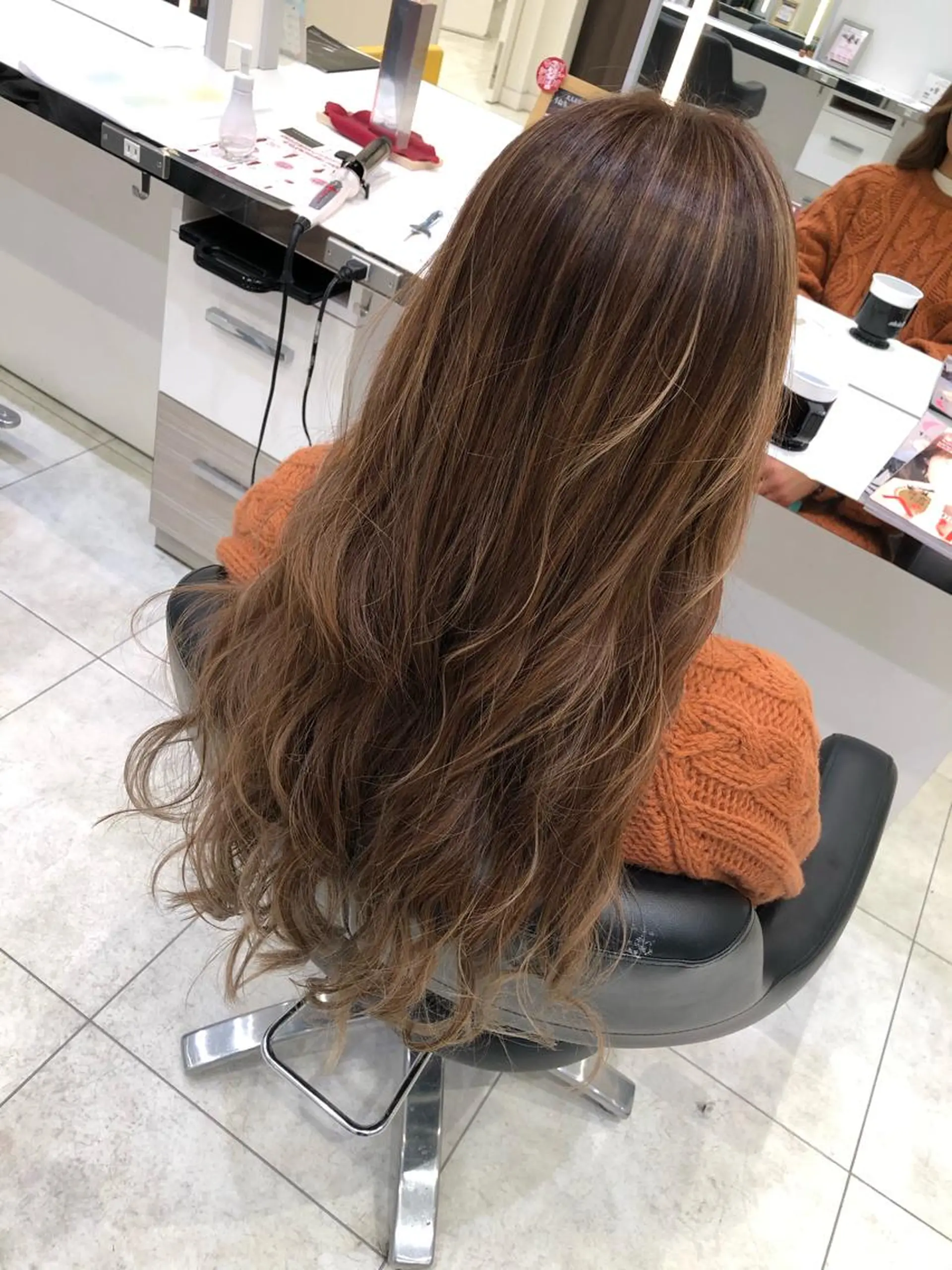 セミロング カット ヘアカラー トリートメント 岸 保奈美のヘアスタイル