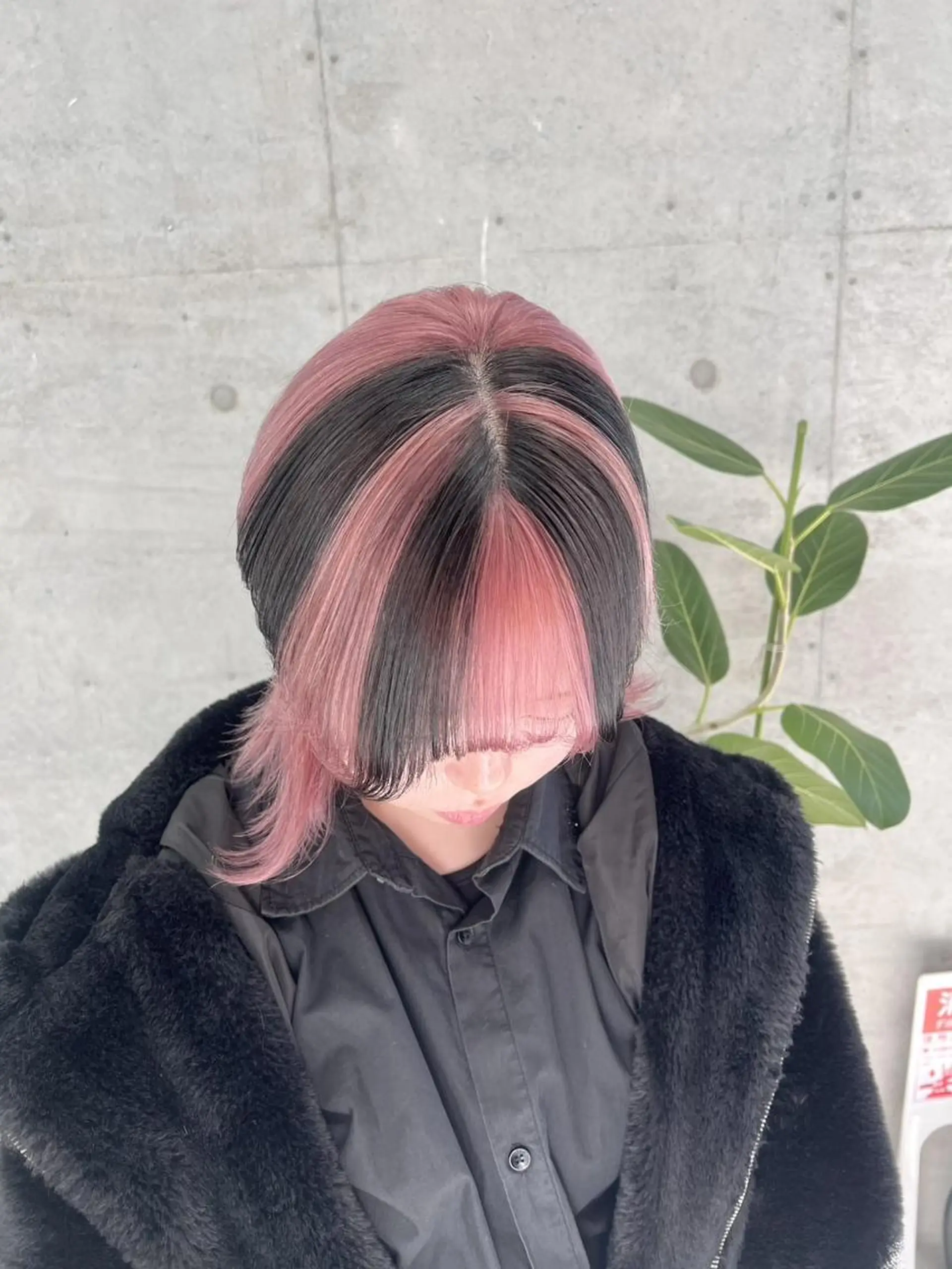 ミディアム 青木 芽生のヘアスタイル