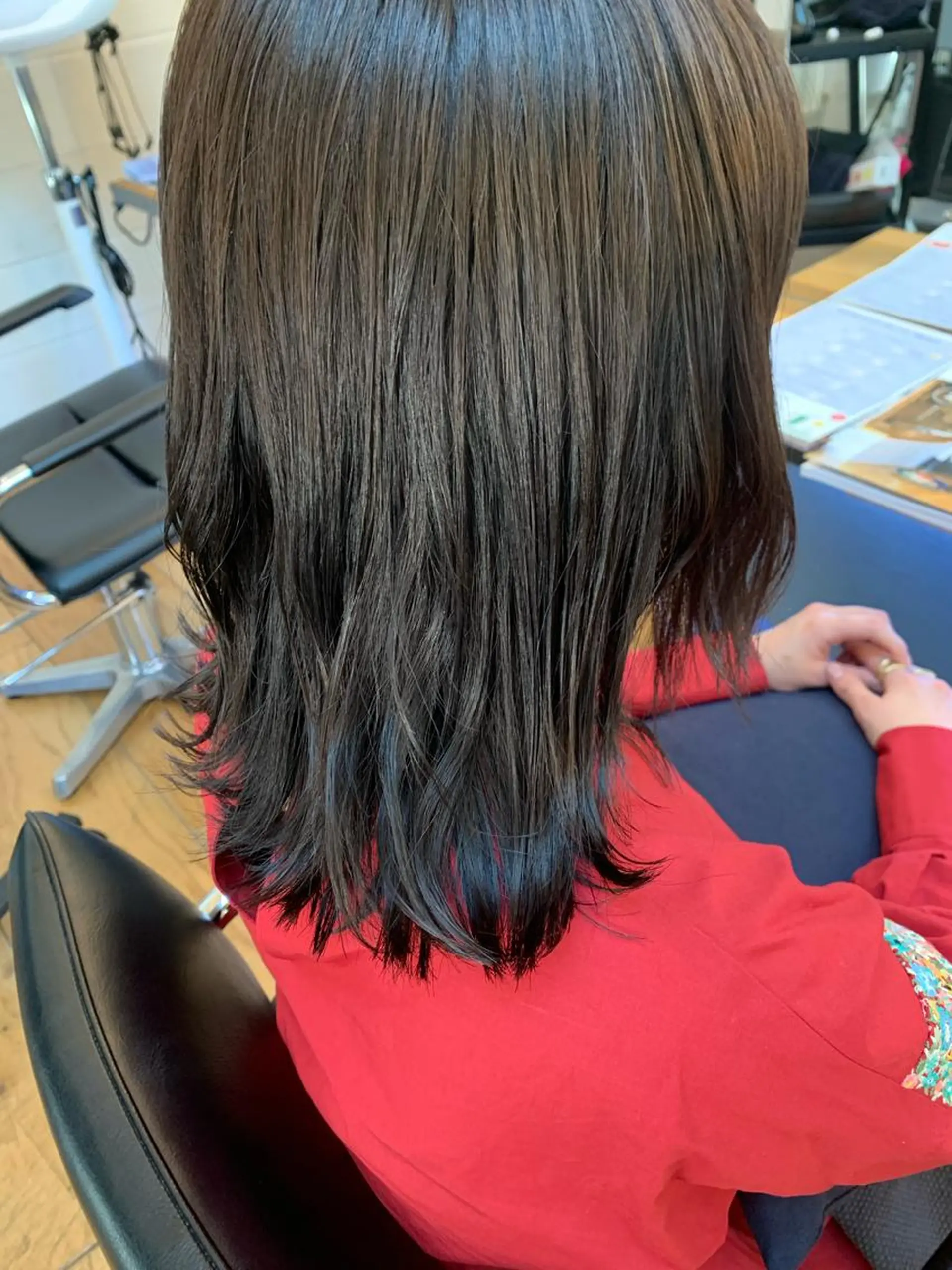 ミディアム カラー Lagom なかだのヘアスタイル