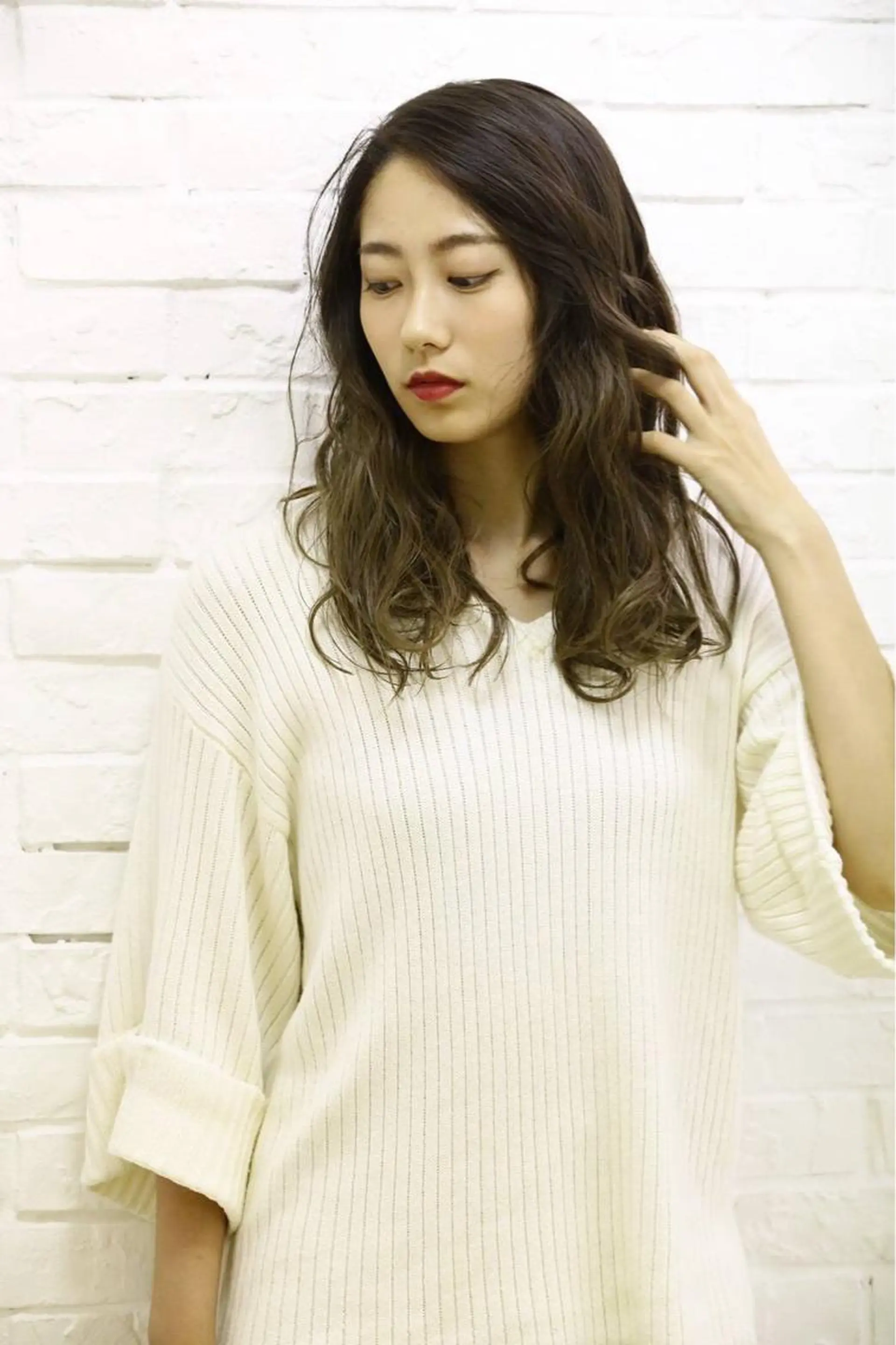 セミロング カラー パーマ u hair所属・こばやし ももこのヘアスタイル