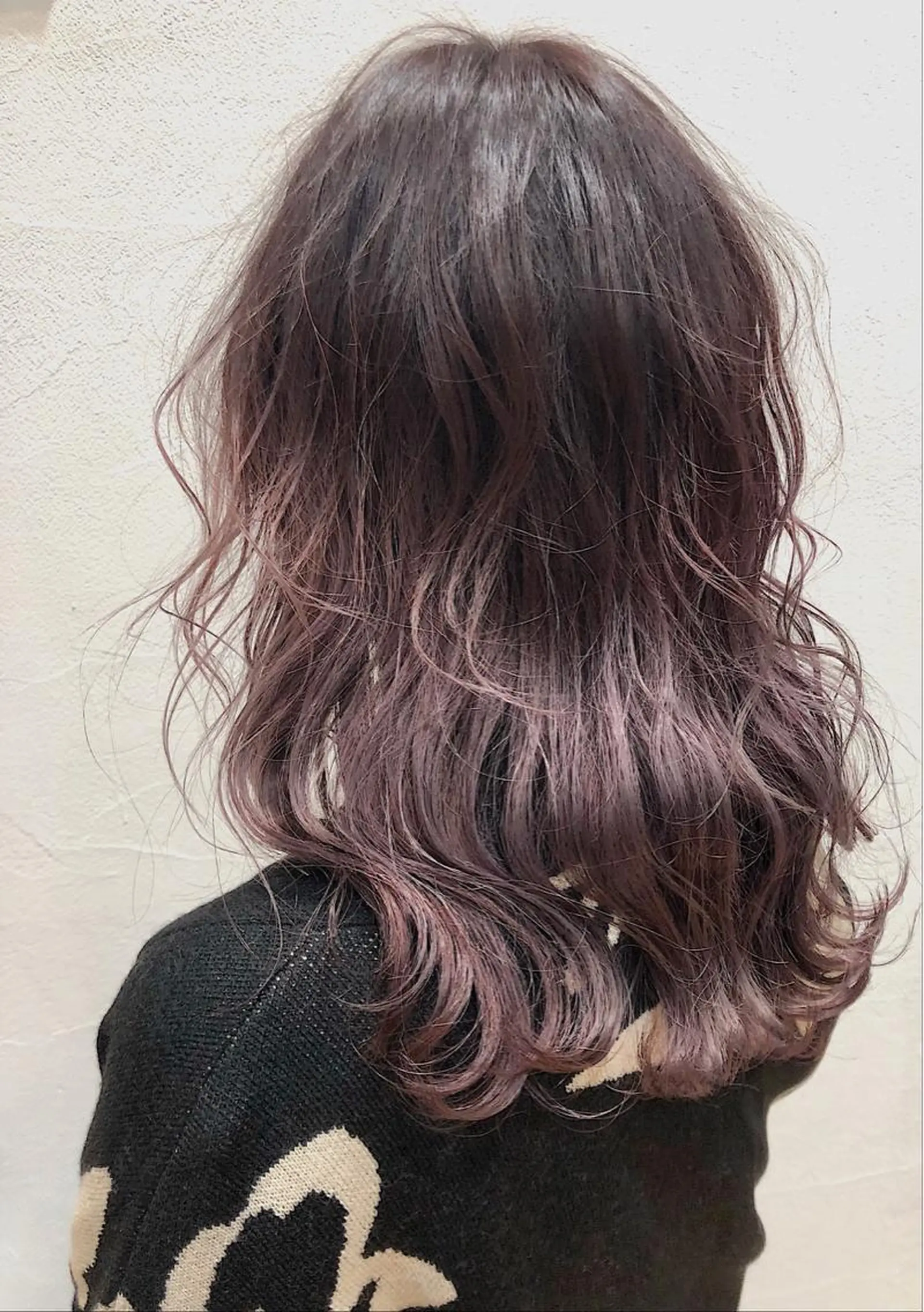 ミディアム カラー バレイヤージュ ラベンダーカラー レイヤーカット カットが得意 🫧ショートボブ🫧のヘアスタイル