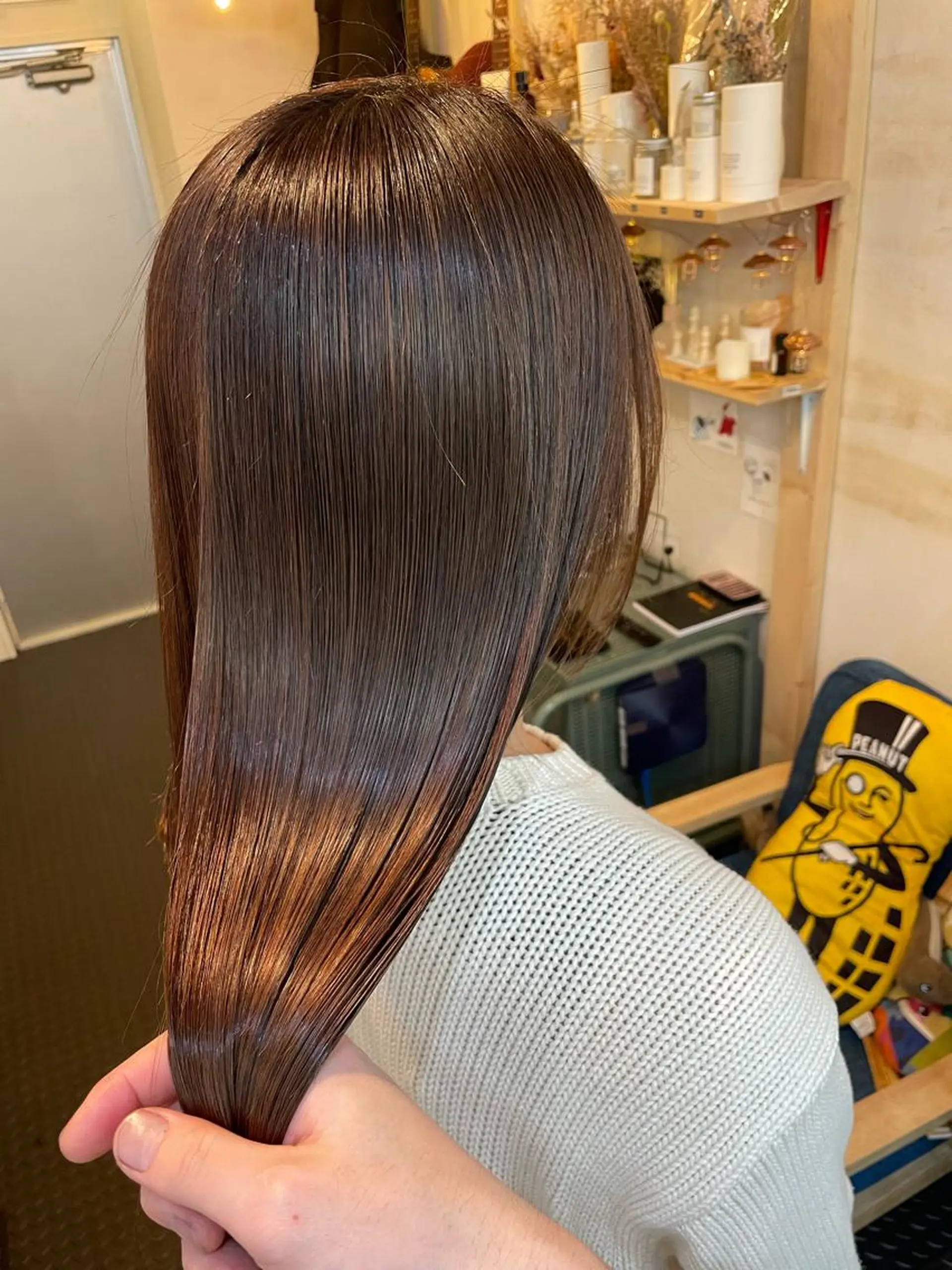 ミディアム カット トリートメント SUN GLOW  サングロウ所属・ナカノメ トシアキのヘアスタイル