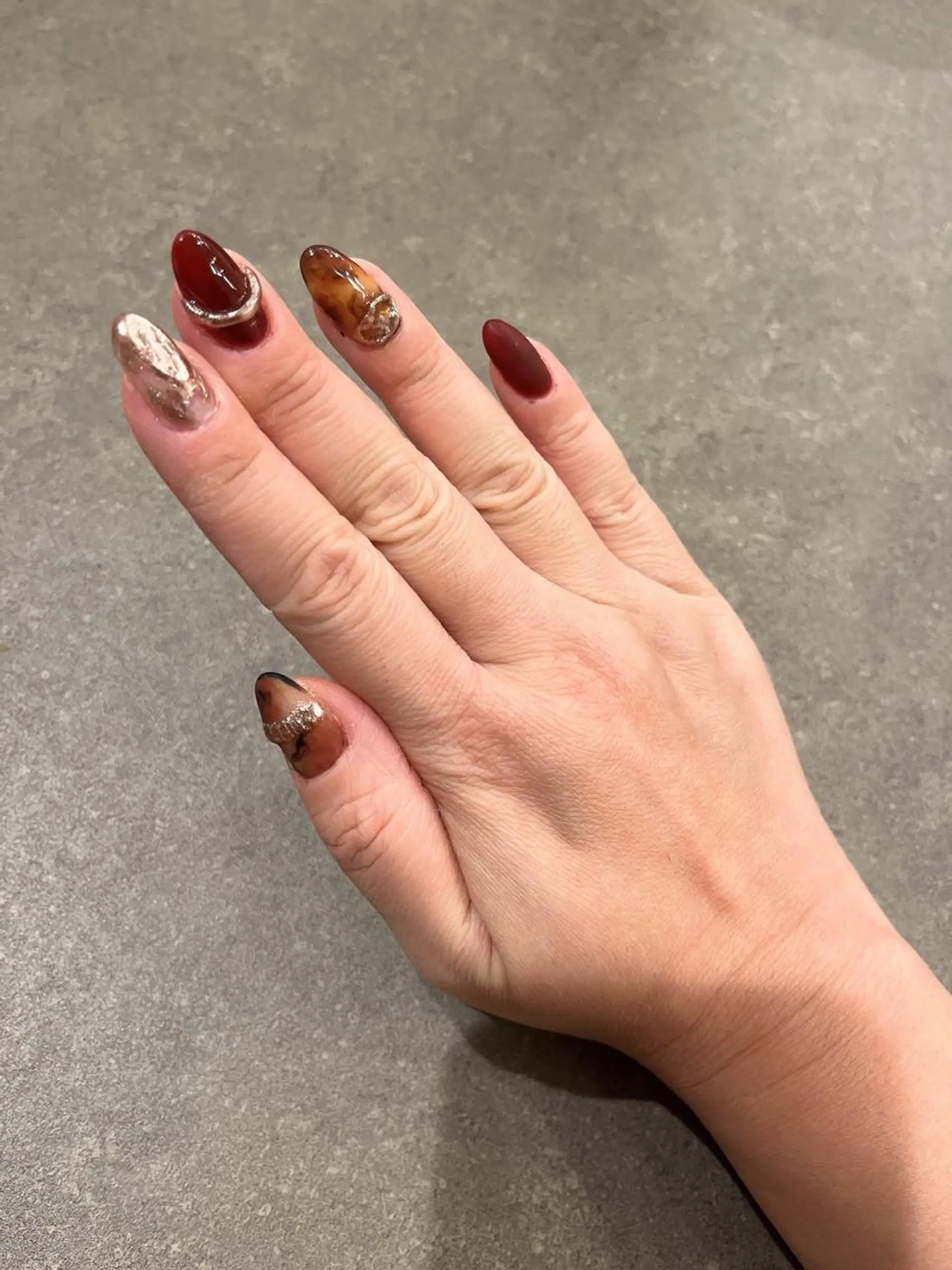 ネイル べっ甲ネイル マットネイル ネイルサロンエーナイン平岸店所属・齋藤 英理のネイルデザイン