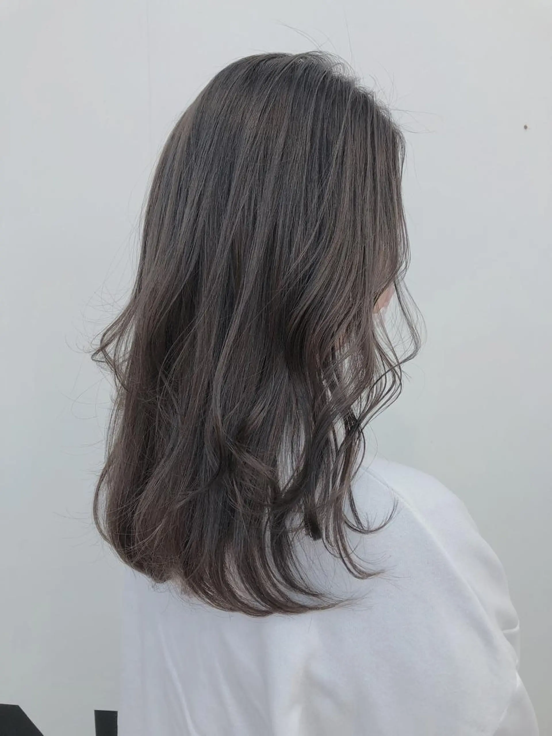 ロング カラー 韓国🩵海外ヘア 宮川華奈のヘアスタイル