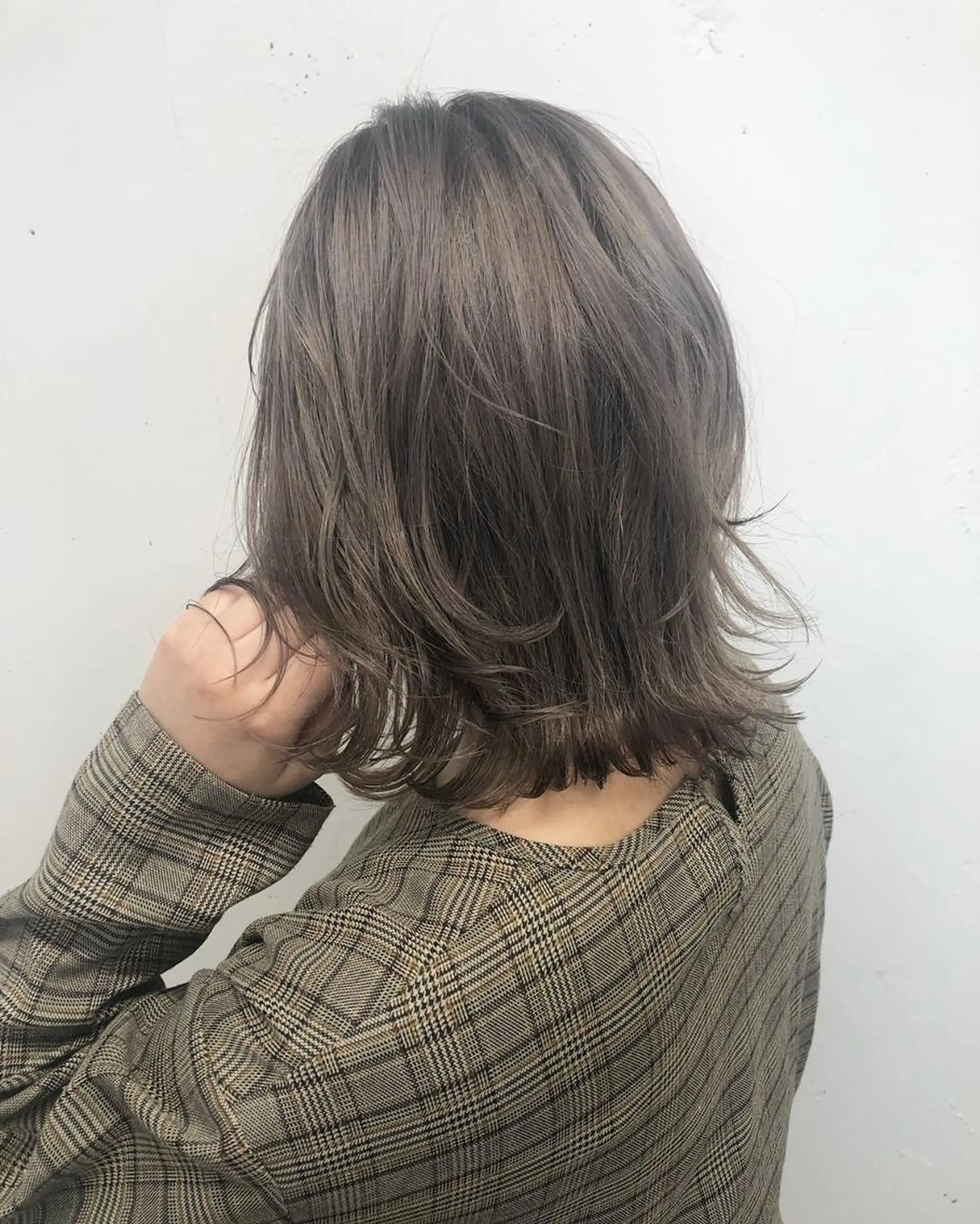ミディアム カラー ヘアカラー 亀井寿葵🌟京橋 /韓国ヘア/レイヤーのヘアスタイル