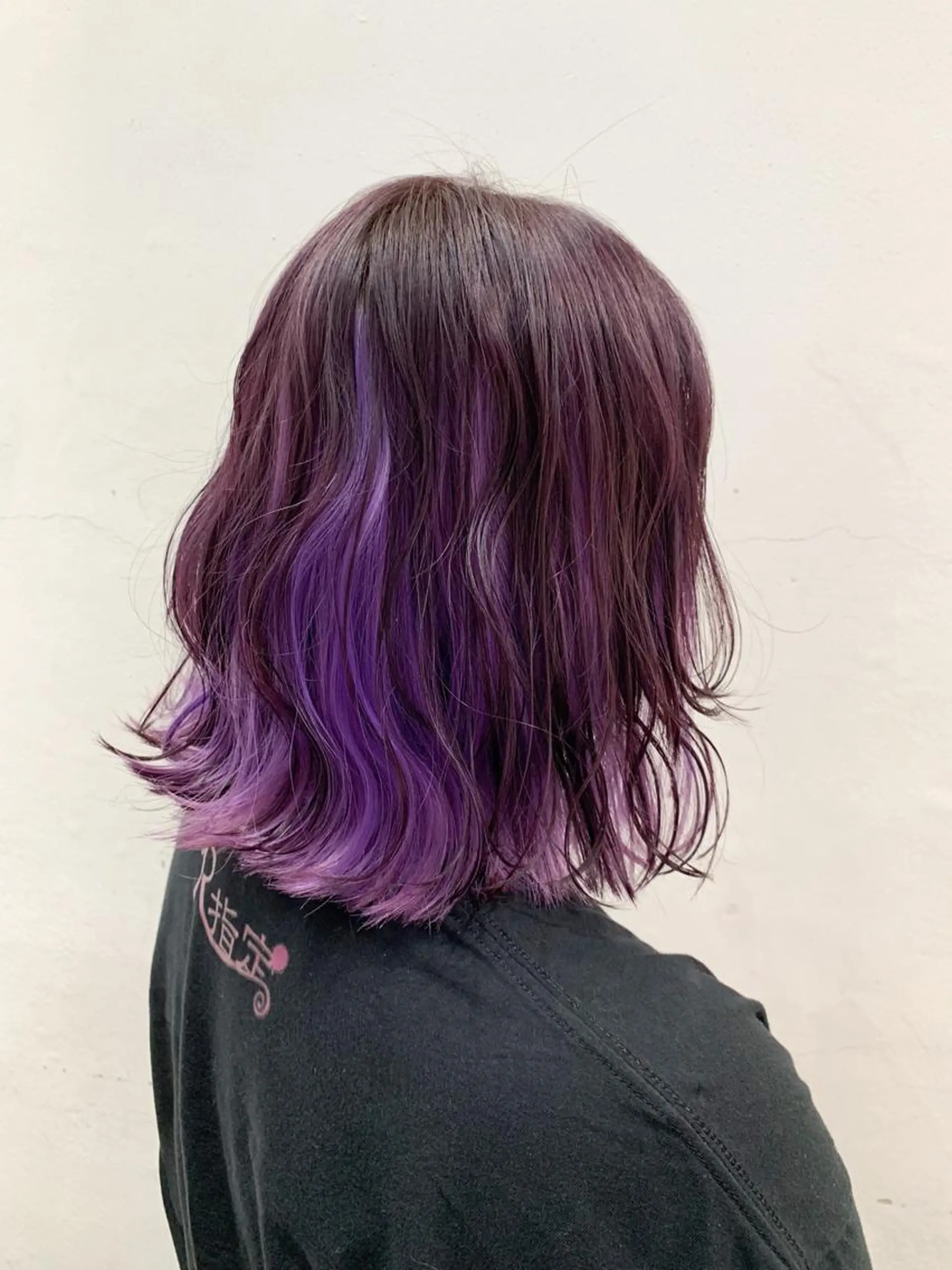 ミディアム カラー ブリーチ ケアブリーチ インナーカラー パープルカラー ヘアカラー トリートメント THE./ブリーチ 透感カラー/髪質改善のヘアスタイル