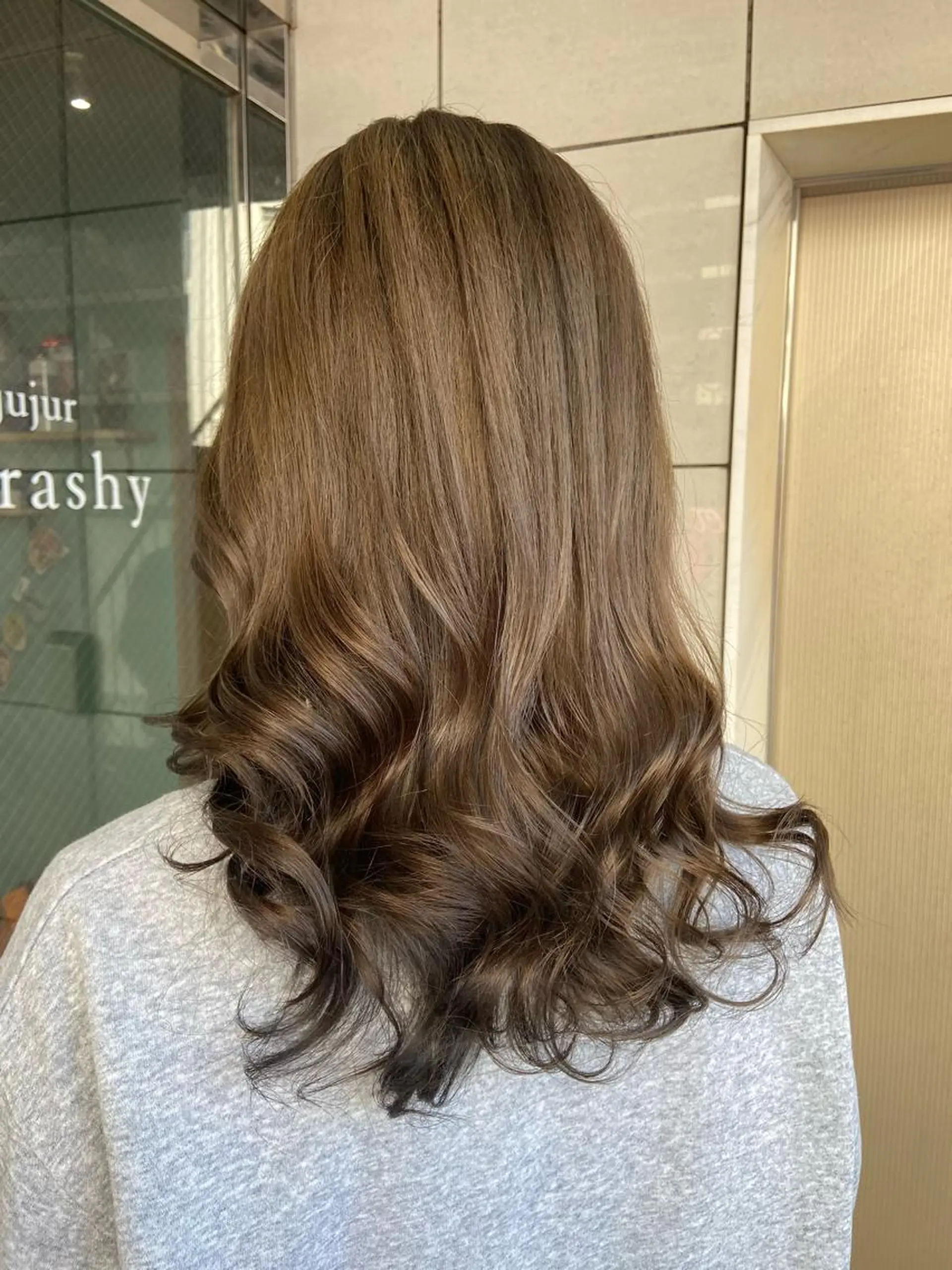 ミディアム カラー ヘアカラー トリートメント 🧸プルエクステ❤︎ ネイルKAO🧸のヘアスタイル