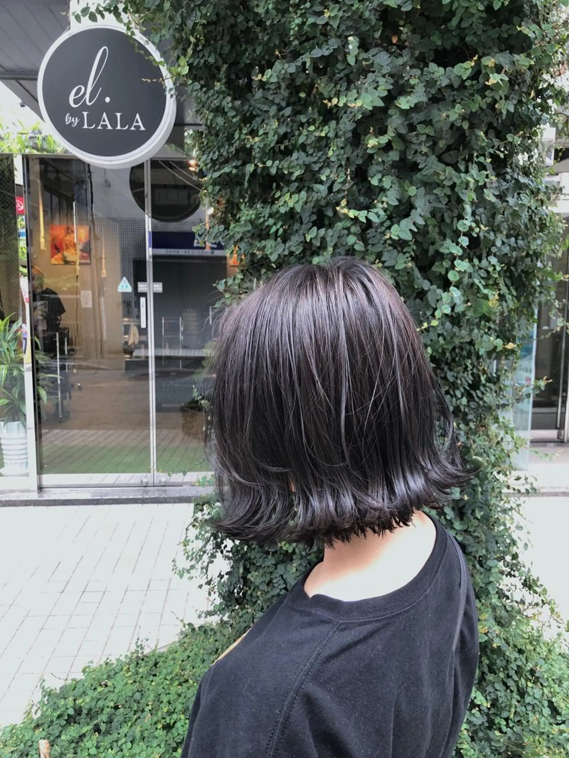 ショート カラー ダークグレー ボブ/レイヤー/ ウルフ/池澤慎人のヘアスタイル